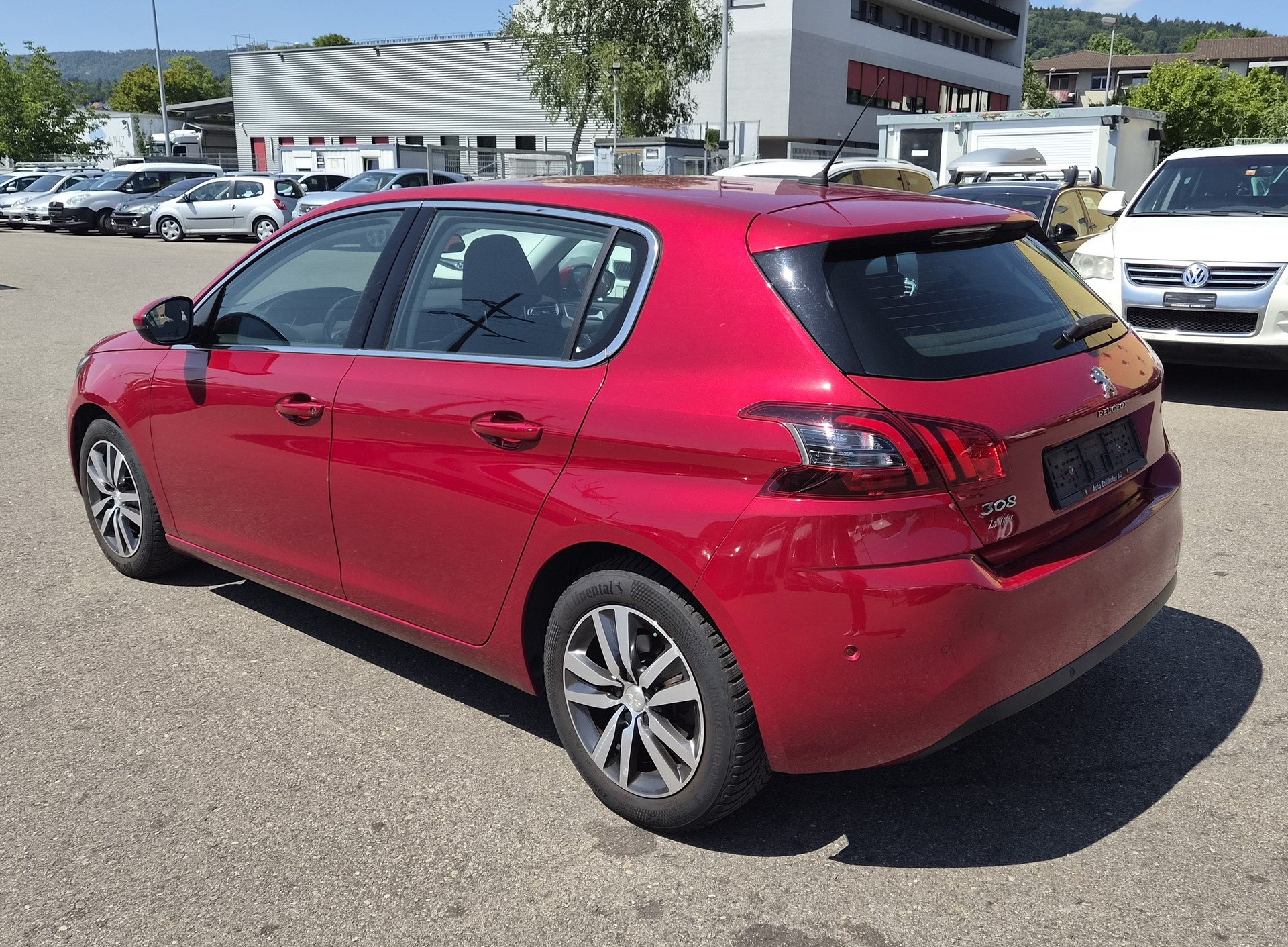 PEUGEOT 308 1.5 BlueHDI Allure-image-3