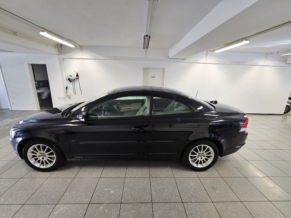 VOLVO C70 T5 Momentum-image-7