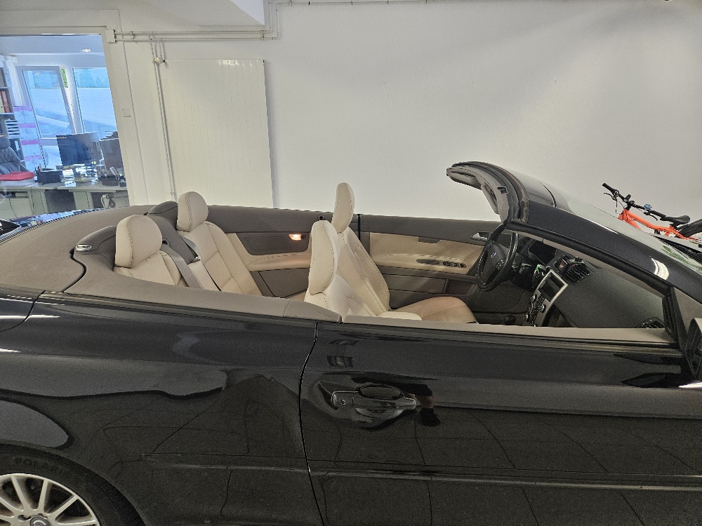 VOLVO C70 T5 Momentum-image-16