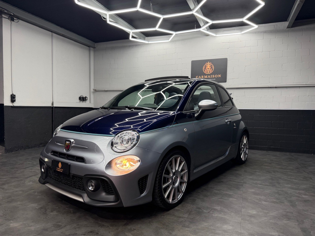 FIAT 695C 1.4 16V Turbo Abarth Rivale Dualogic | Akrapovic Auspuff | Cabrio | CH-Auto | Beats Soundsystem | Special Edition Nr. 2569-image-2