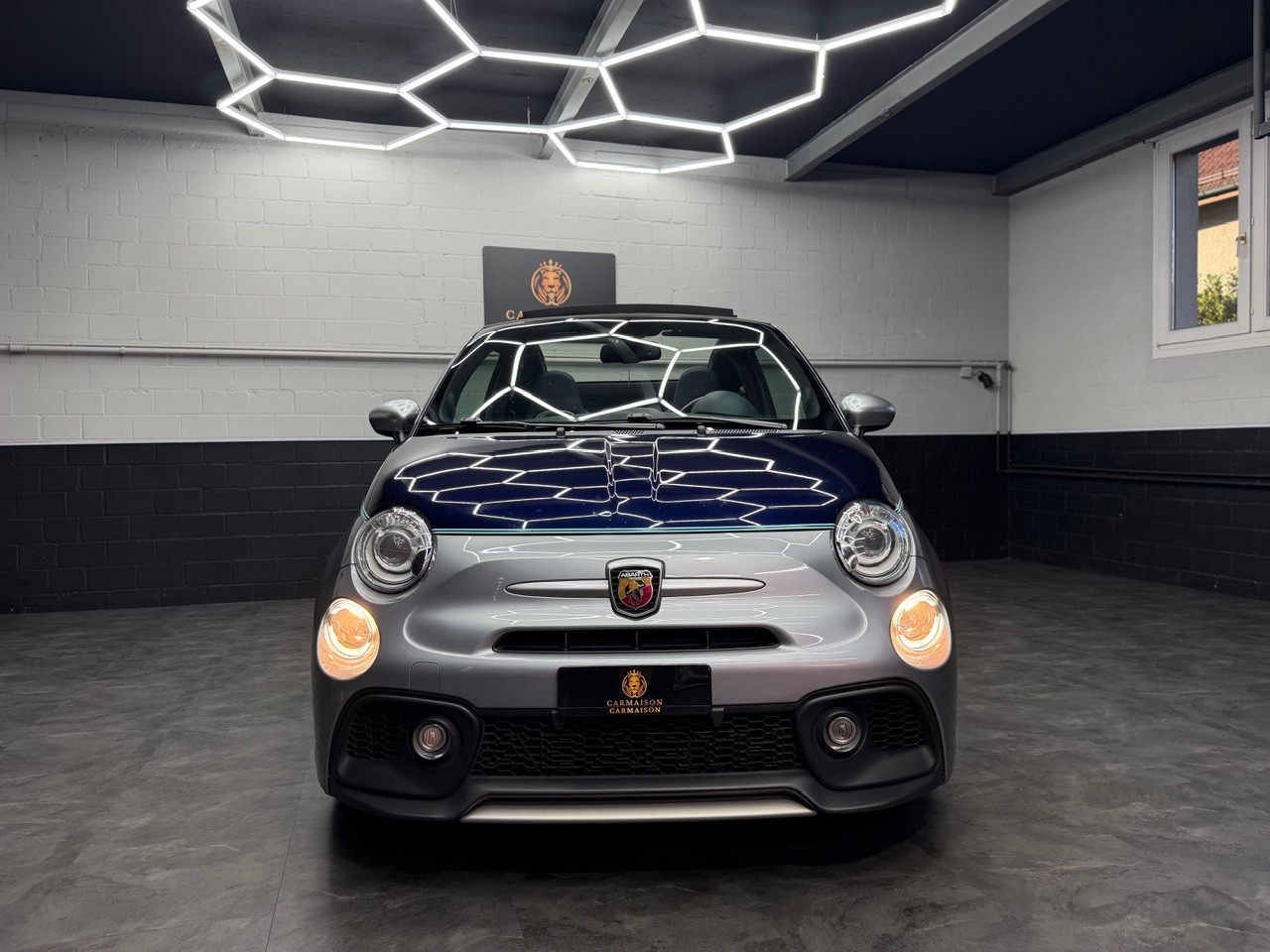 FIAT 695C 1.4 16V Turbo Abarth Rivale Dualogic | Akrapovic Auspuff | Cabrio | CH-Auto | Beats Soundsystem | Special Edition Nr. 2569-image-1