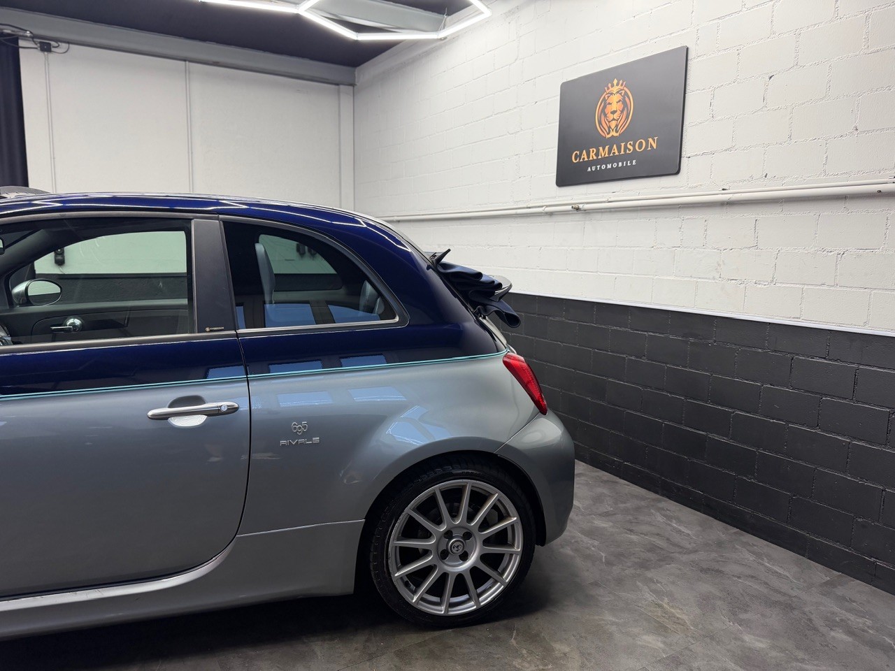 FIAT 695C 1.4 16V Turbo Abarth Rivale Dualogic | Akrapovic Auspuff | Cabrio | CH-Auto | Beats Soundsystem | Special Edition Nr. 2569-image-3