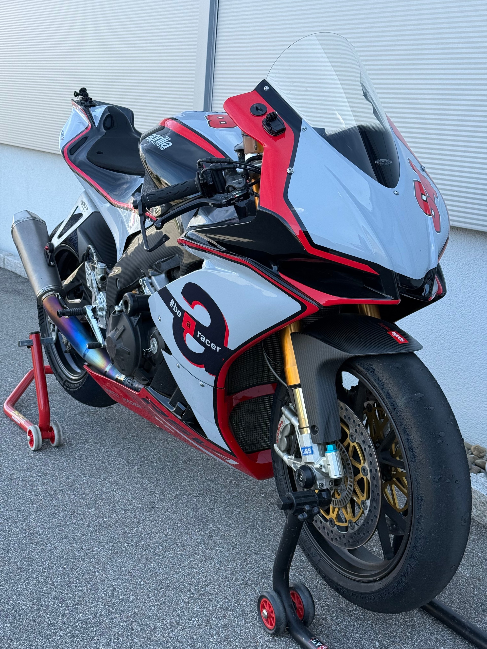APRILIA RSV4 RR APX-showroom-element-1