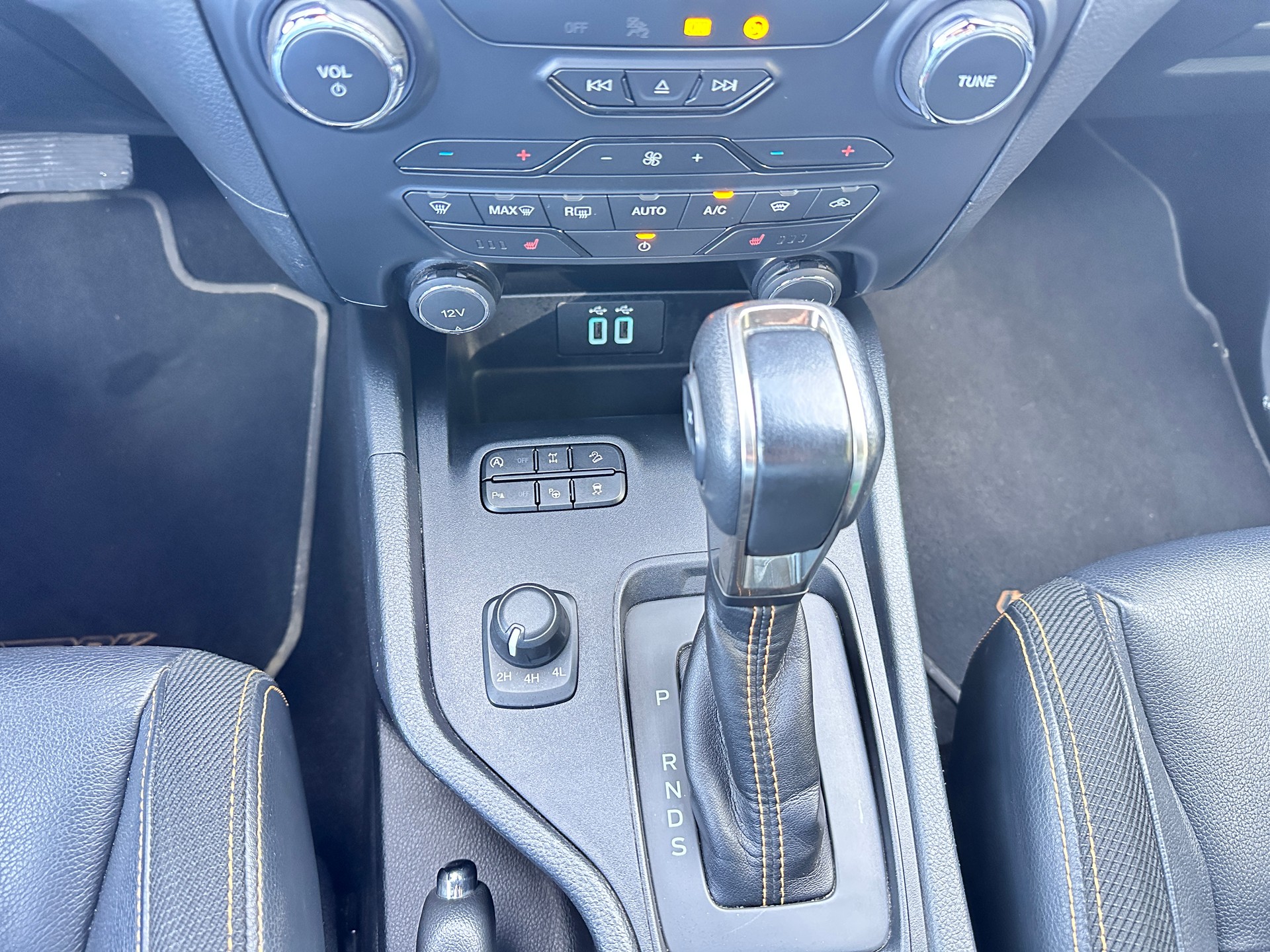 FORD Ranger Wildtrak 2.0 Eco Blue 4x4 A-image-13