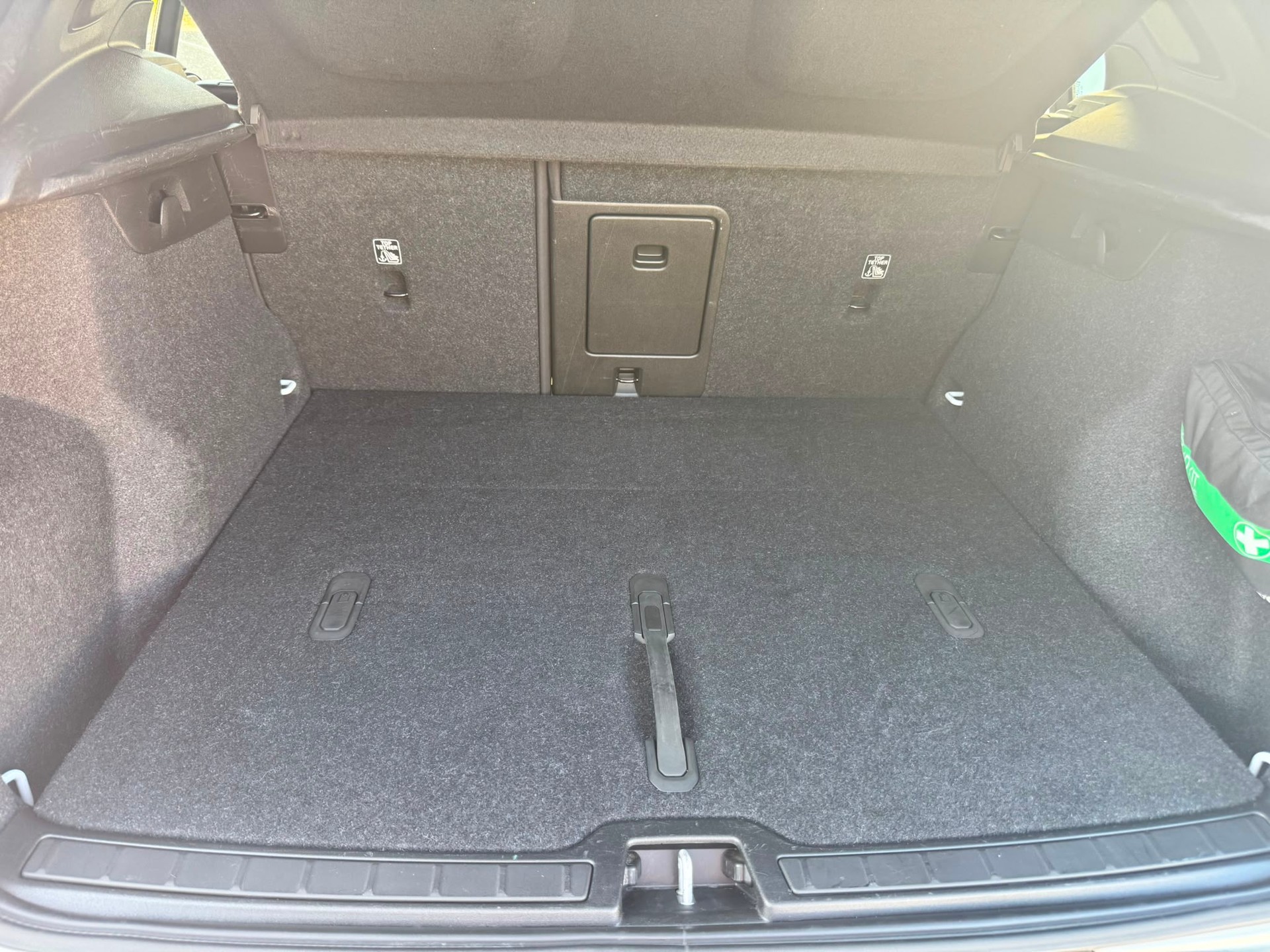 VOLVO 2.0 B3 MH Essential-image-4