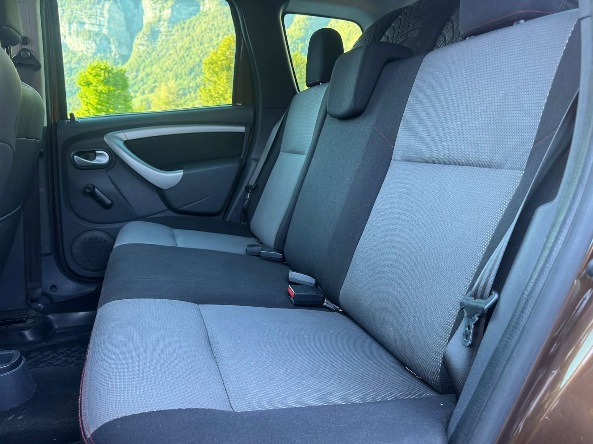 DACIA Duster 1.5 dCi Ambiance 4x4-image-11