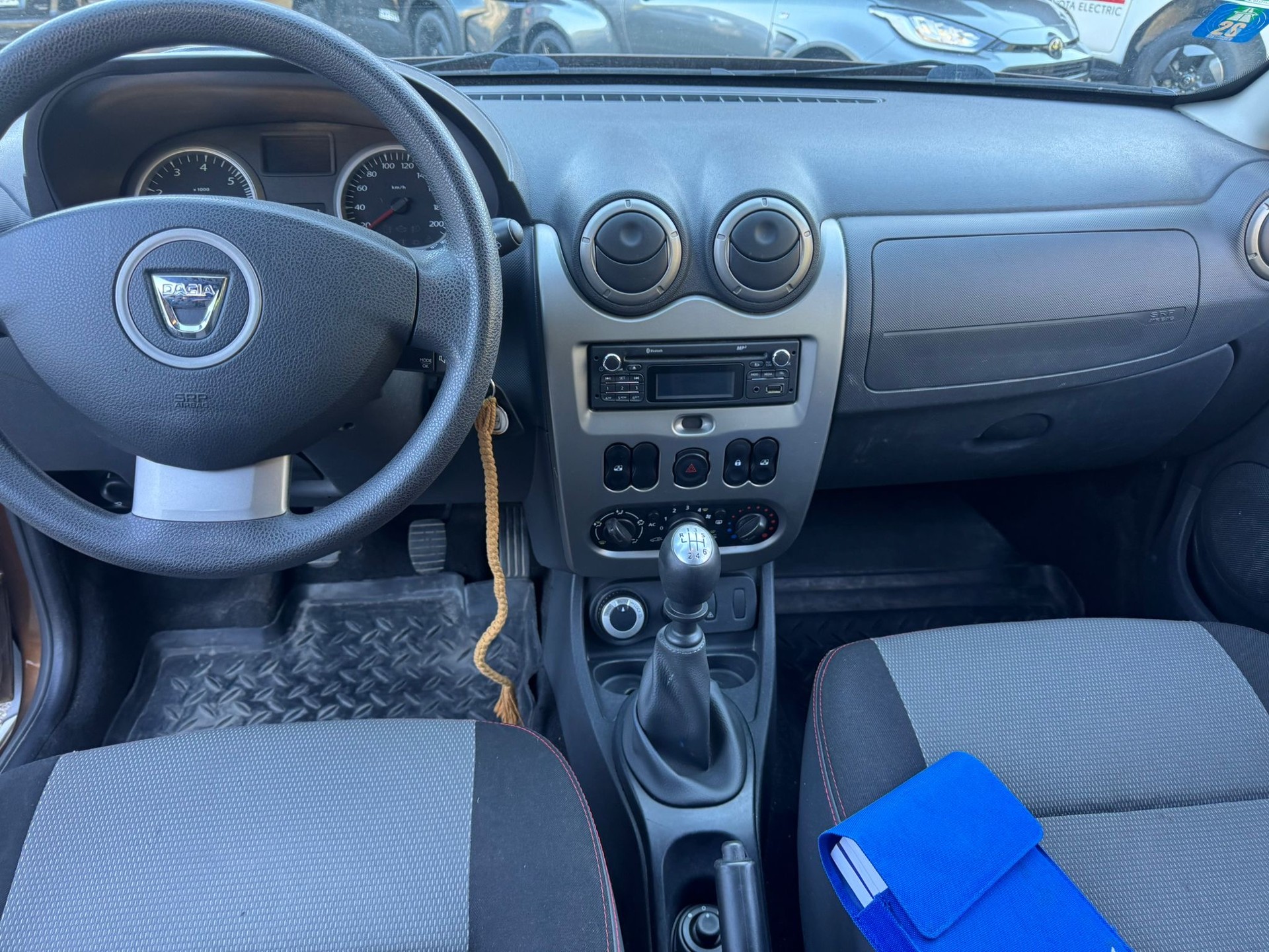 DACIA Duster 1.5 dCi Ambiance 4x4-image-12