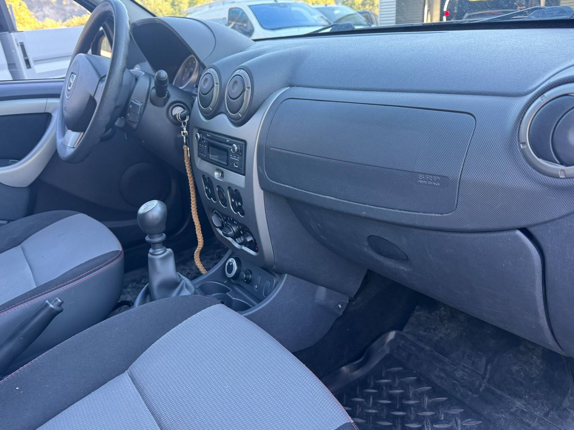 DACIA Duster 1.5 dCi Ambiance 4x4-image-13