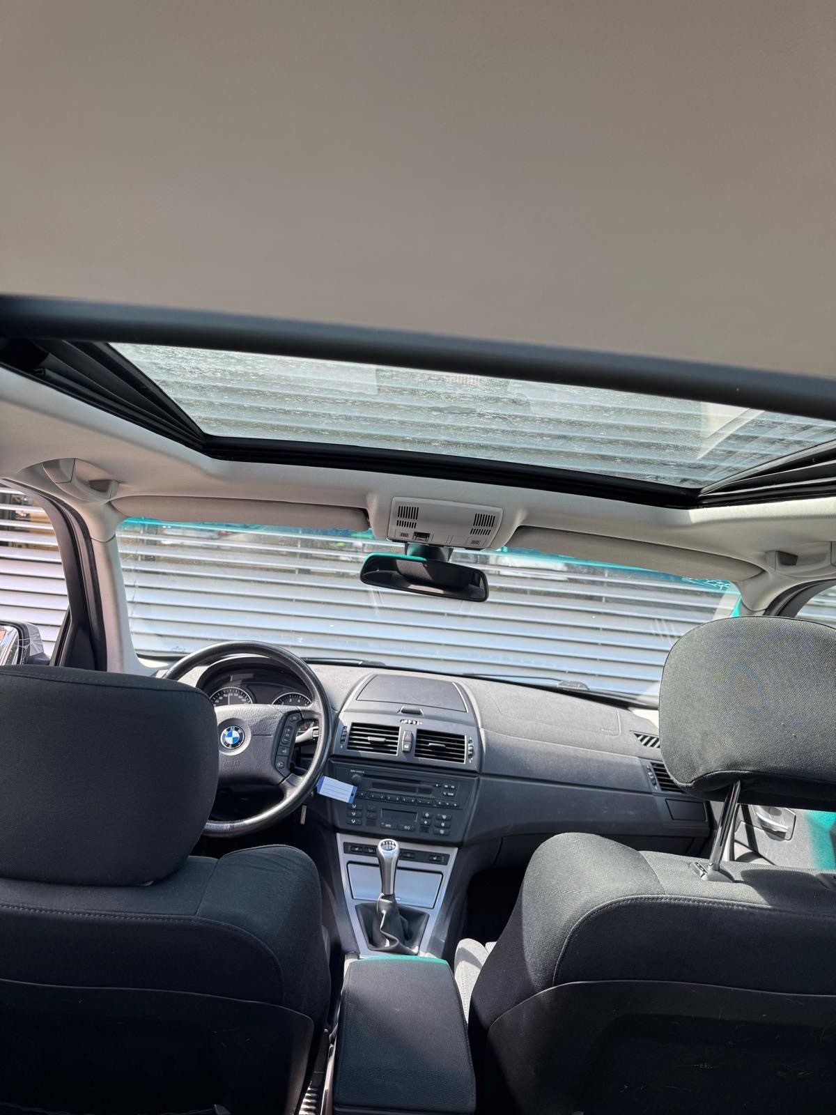 BMW X3 2.0i-image-8