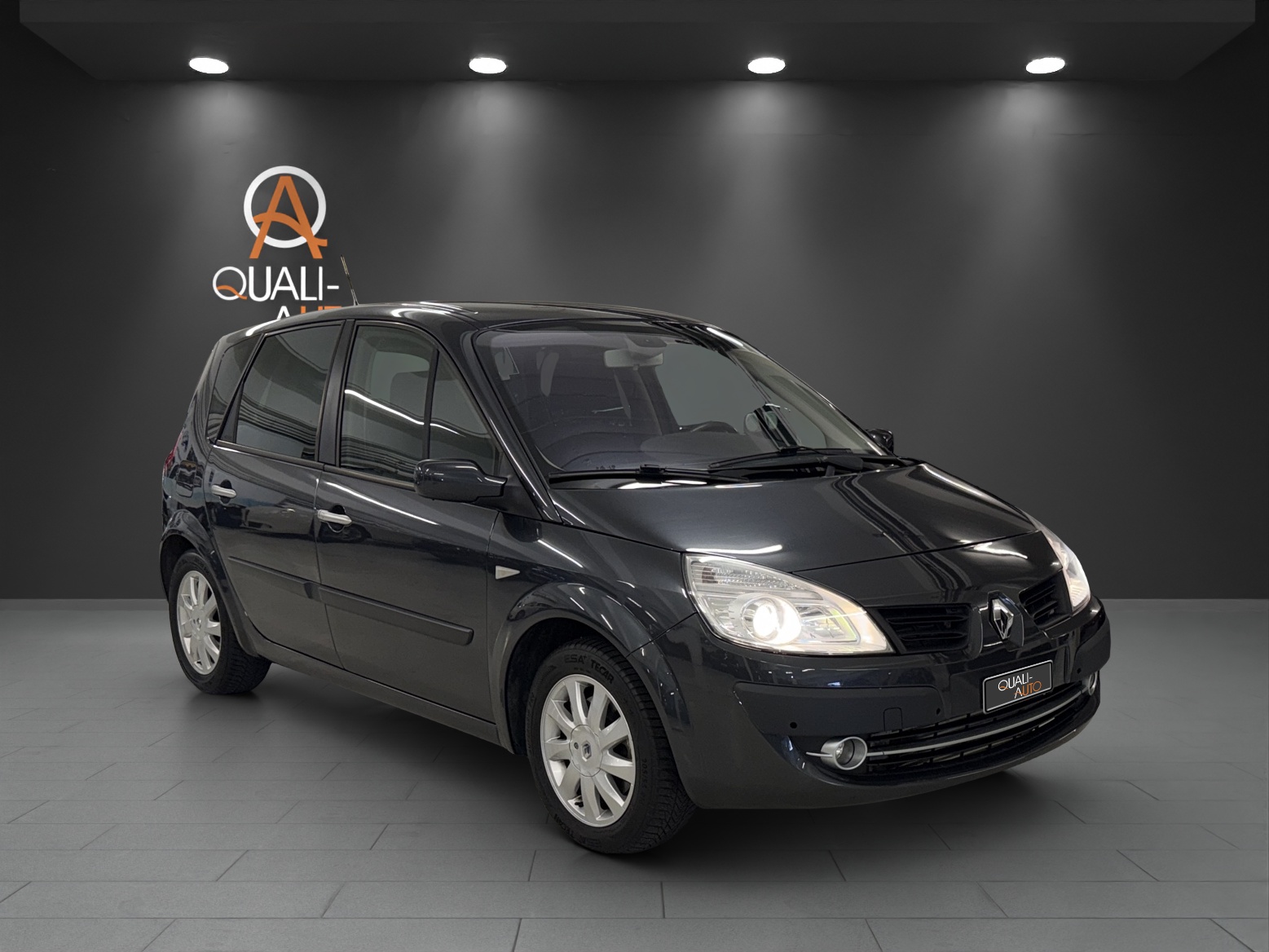 RENAULT Scénic 1.9 dCi Fairway Automatic-image-0