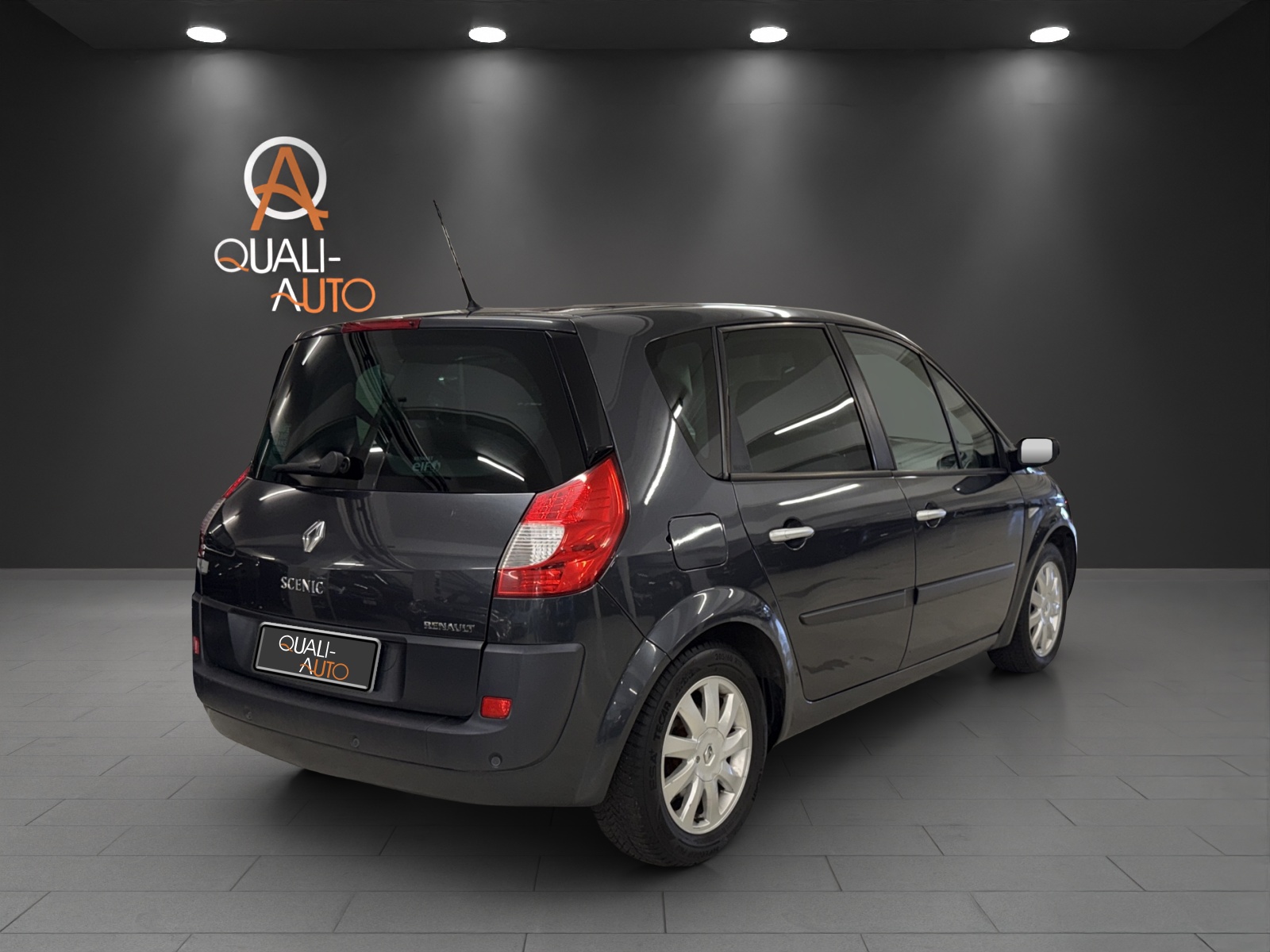 RENAULT Scénic 1.9 dCi Fairway Automatic-image-5