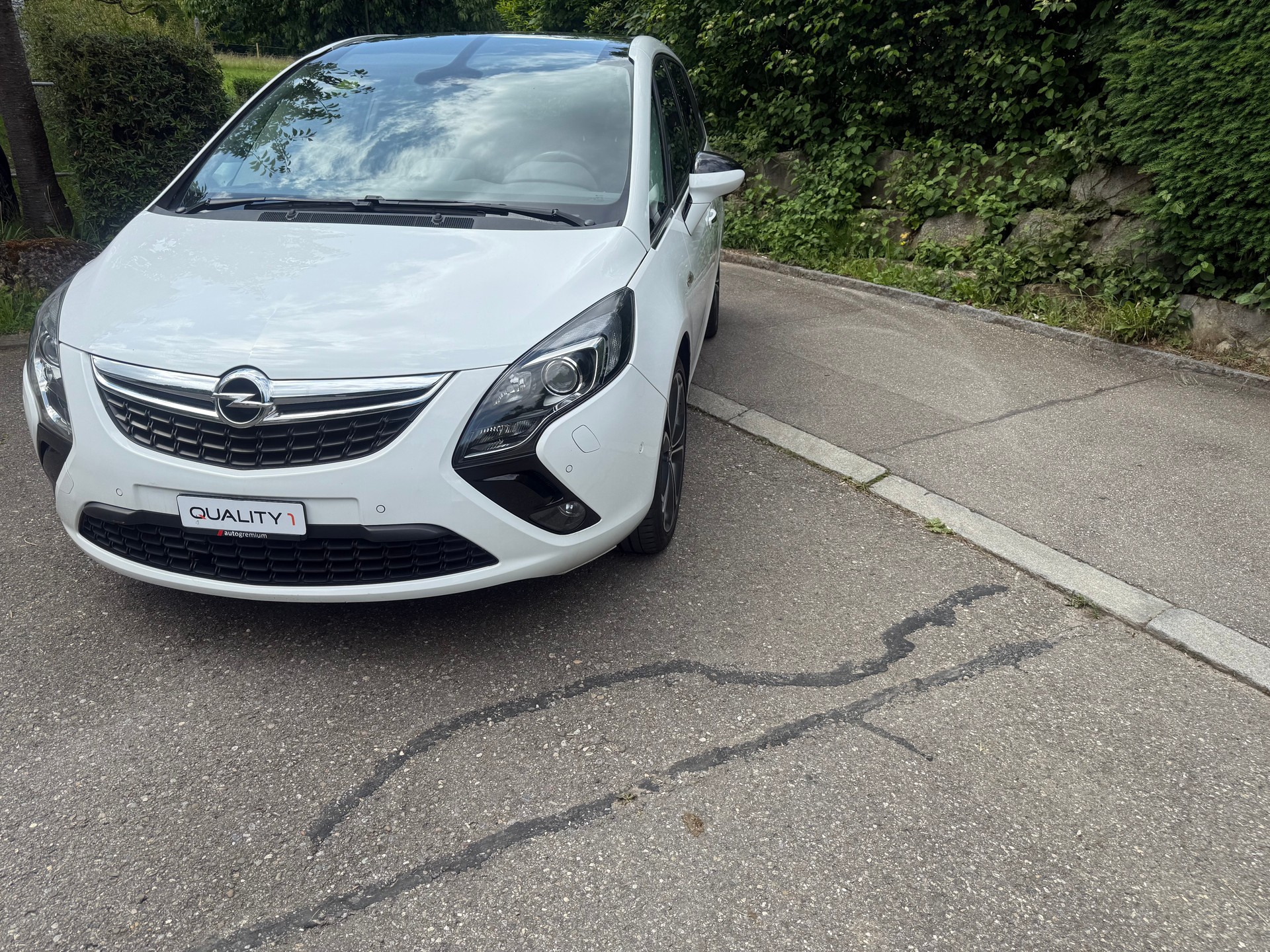 OPEL Zafira Tourer 1.4i 16V Cosmo-image-0