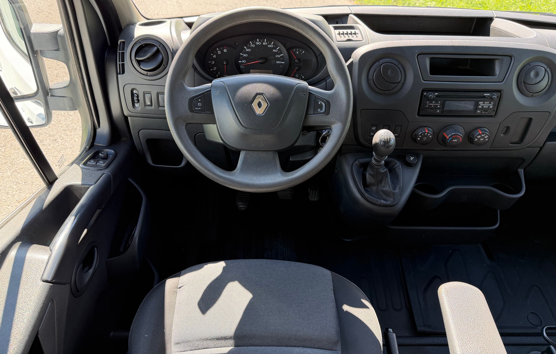 RENAULT Master T35 ENERGY 2.3dCi 145 L3-image-12