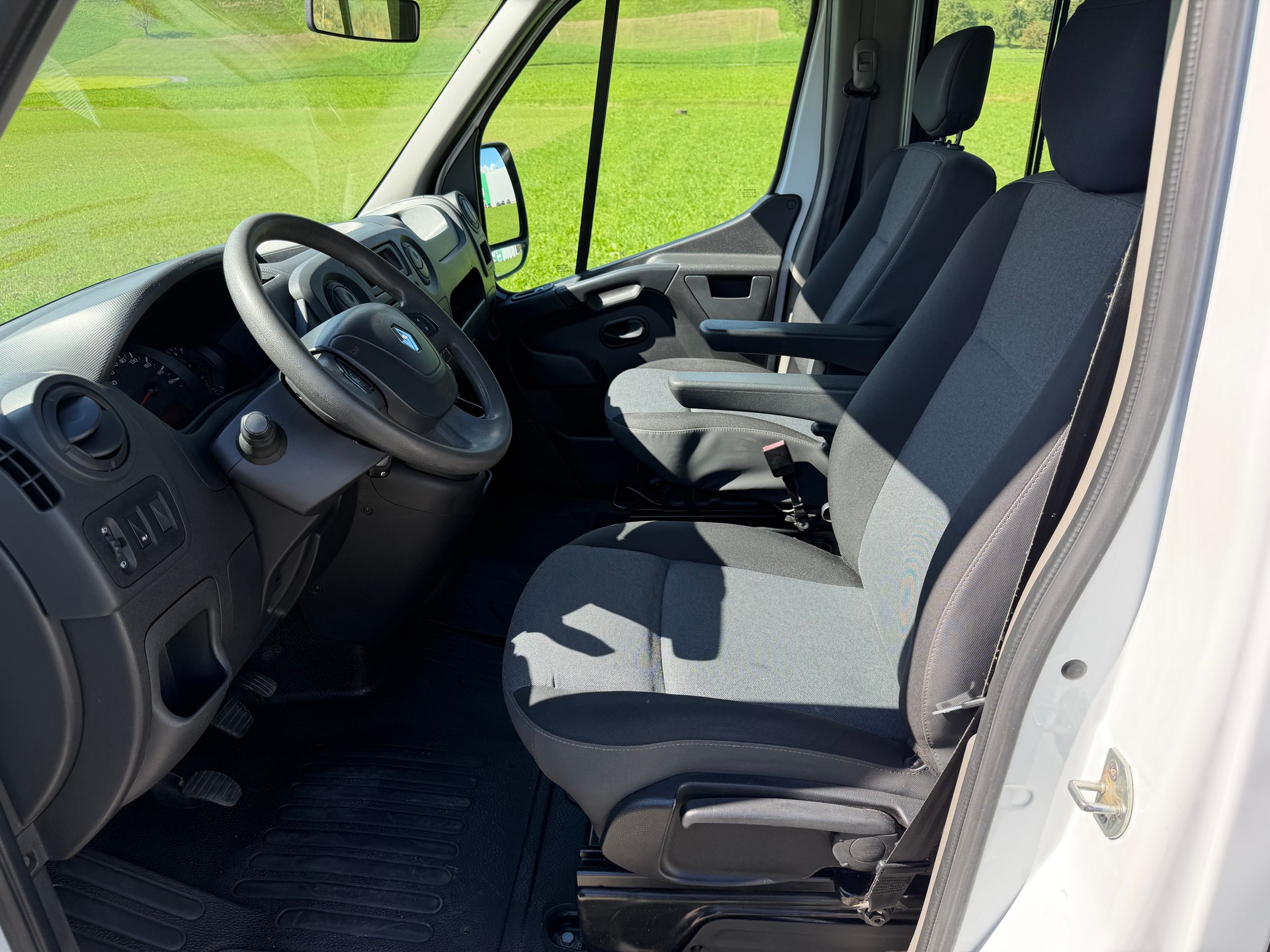 RENAULT Master T35 ENERGY 2.3dCi 145 L3-image-7