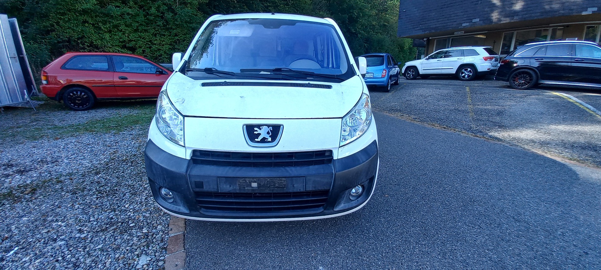 PEUGEOT Expert Tepee 2.0 HDi Confort L2-image-0