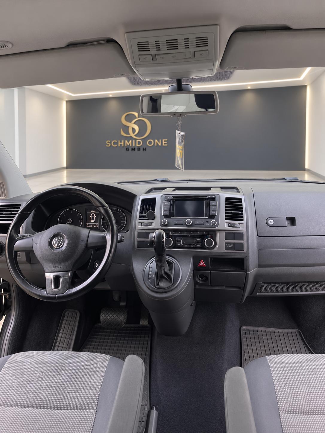 VW Caravelle-image-4