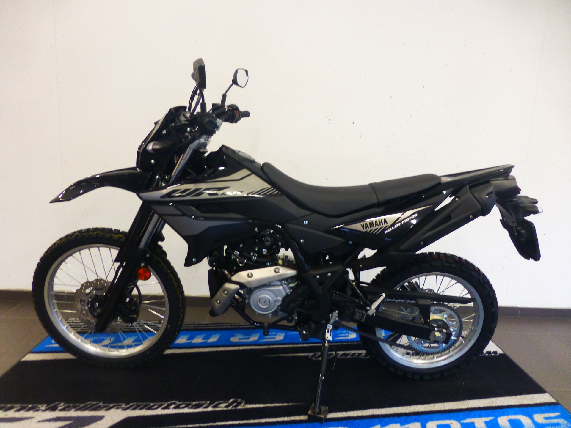 YAMAHA WR 125-showroom-element-1