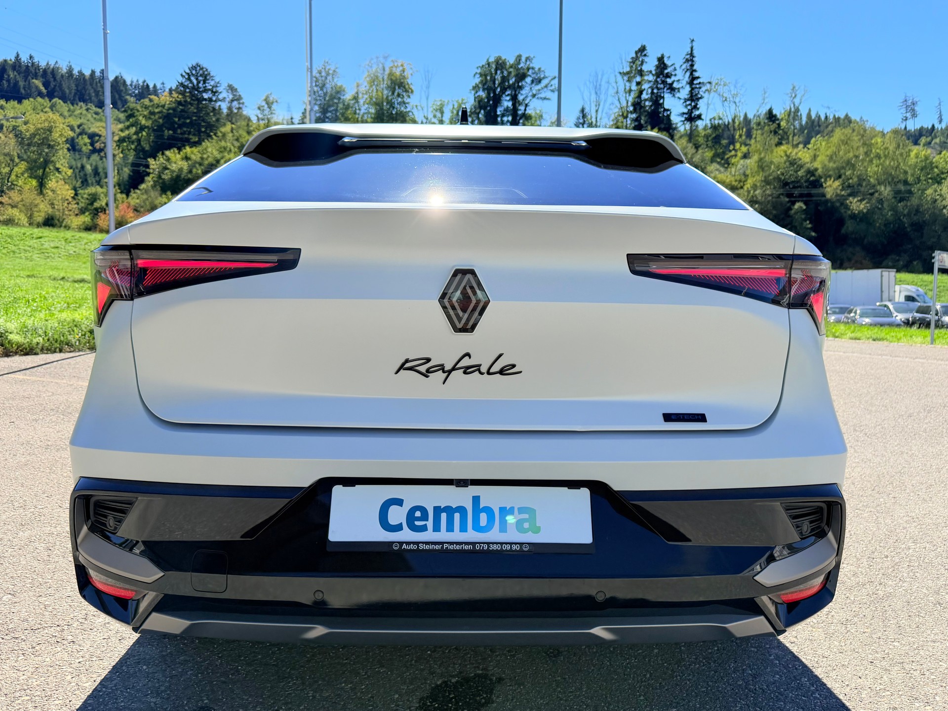 RENAULT RAFALE 300 PS. 1.2 E-TECH PLUG-IN HYBRIDE 300 4x4 ALPINE ATELIER. CH WAGEN. MIT VOLLGARANTIE.-image-16