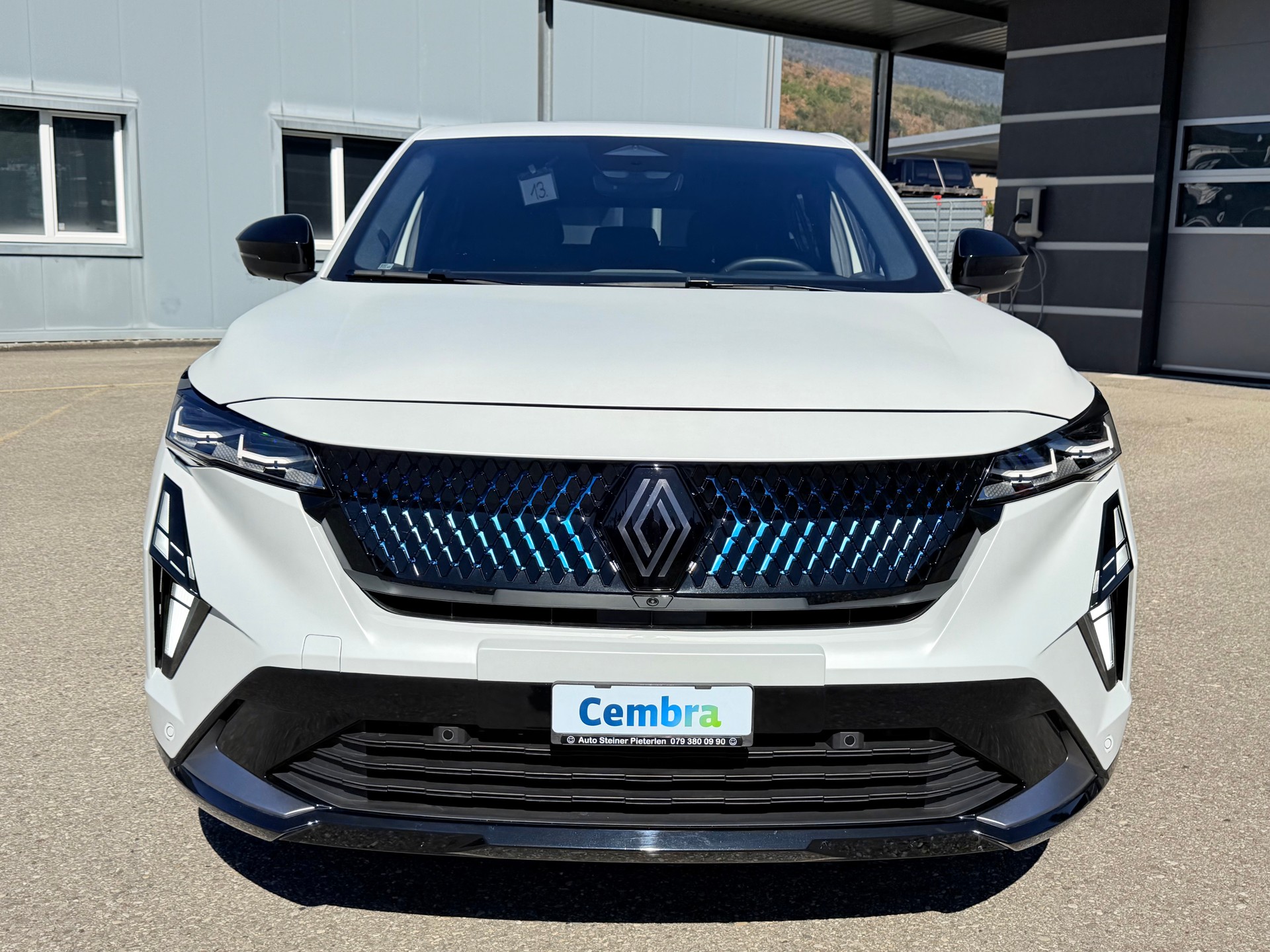 RENAULT RAFALE 300 PS. 1.2 E-TECH PLUG-IN HYBRIDE 300 4x4 ALPINE ATELIER. CH WAGEN. MIT VOLLGARANTIE.-image-17