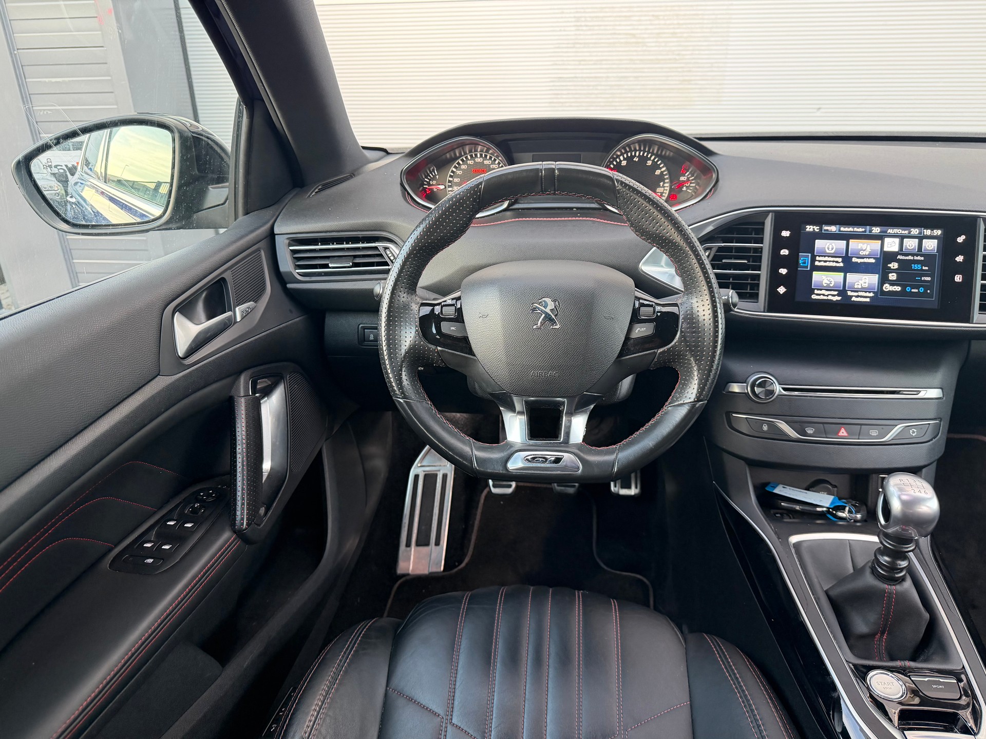 PEUGEOT 308 1.6 e-THP GT-image-10