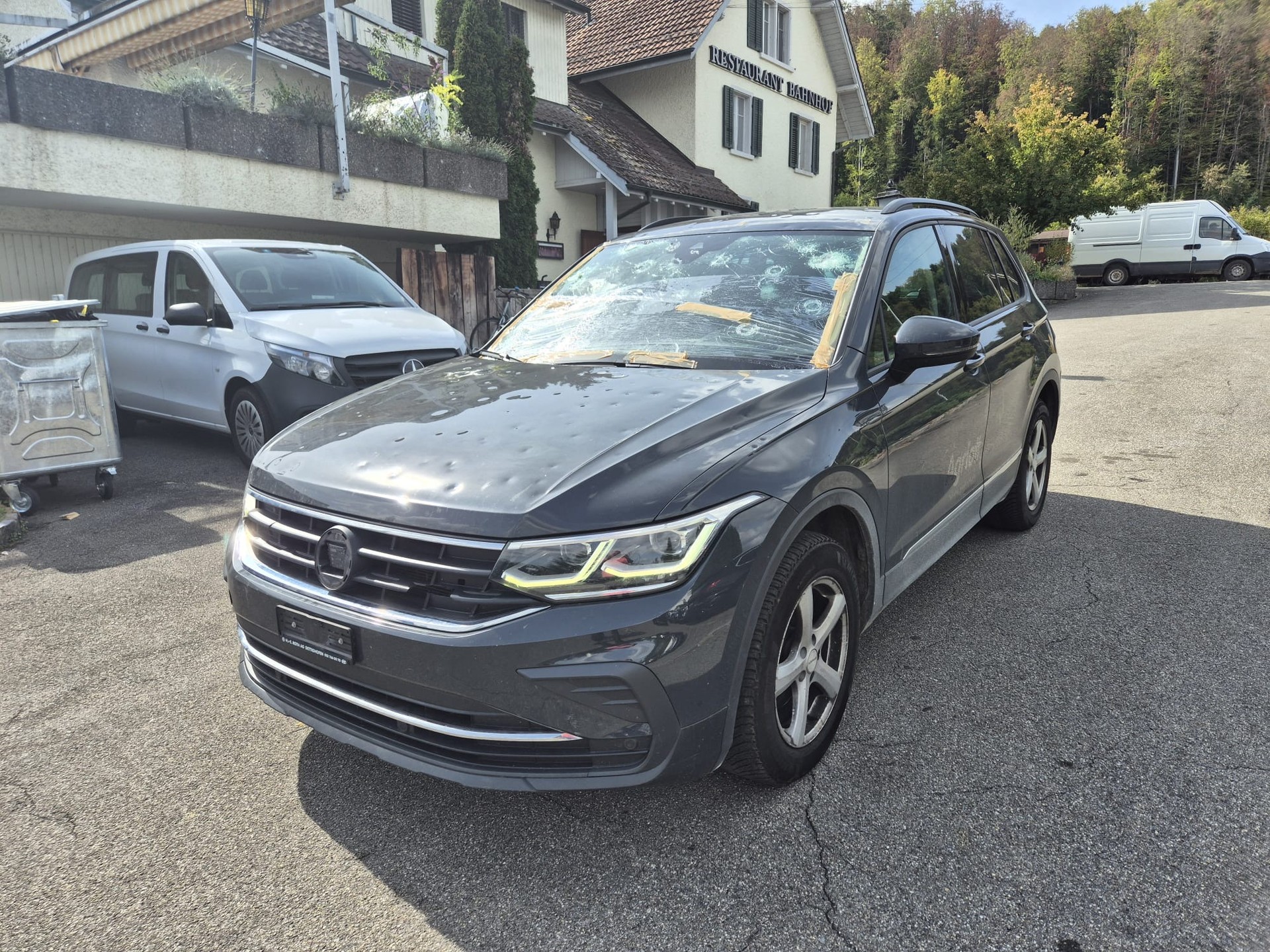 VW Tiguan 2.0 TDI SCR Life 4Motion DSG-image-0