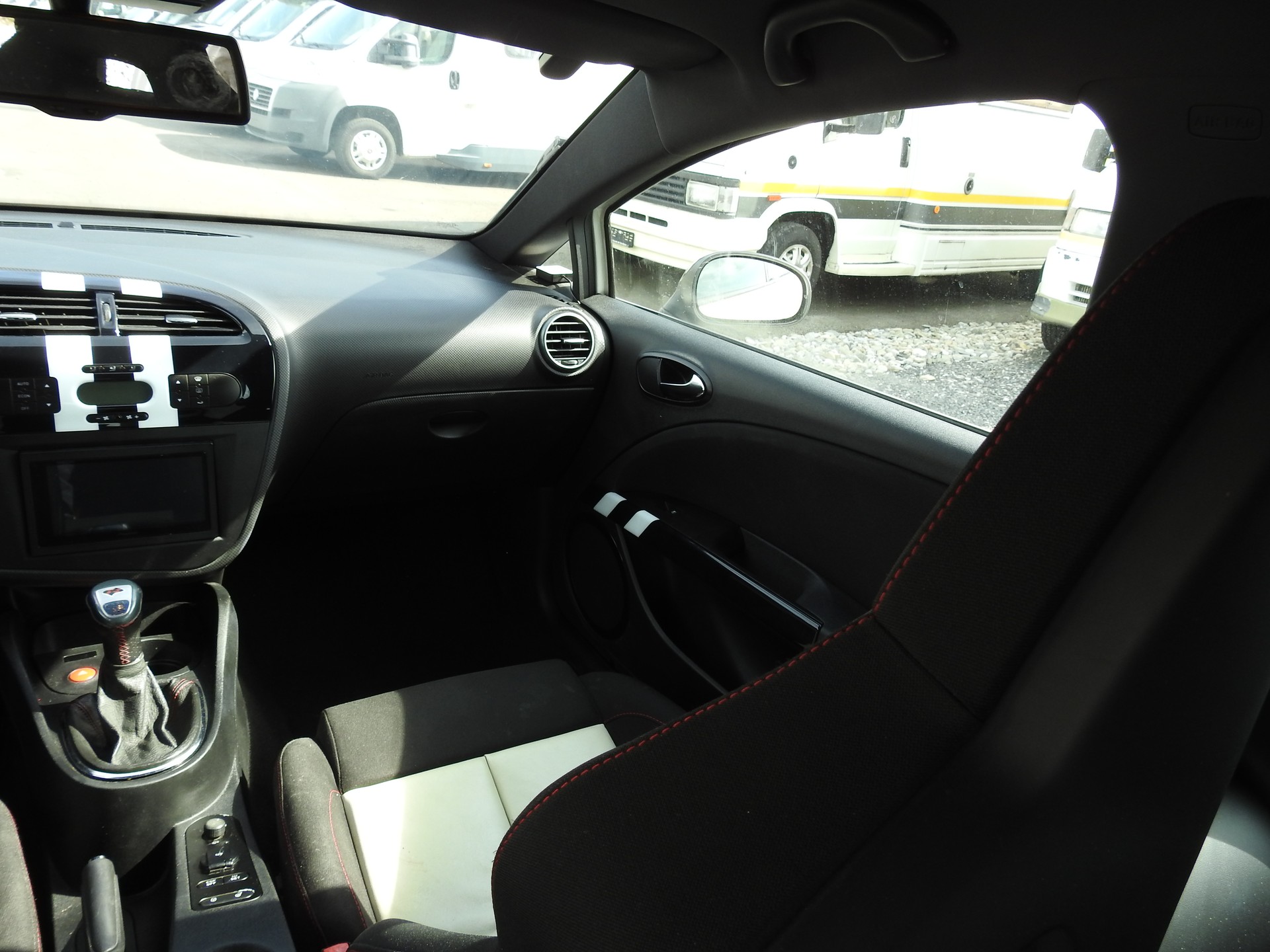 SEAT Leon Cupra 2.0 TSI World Champion Edition-image-16