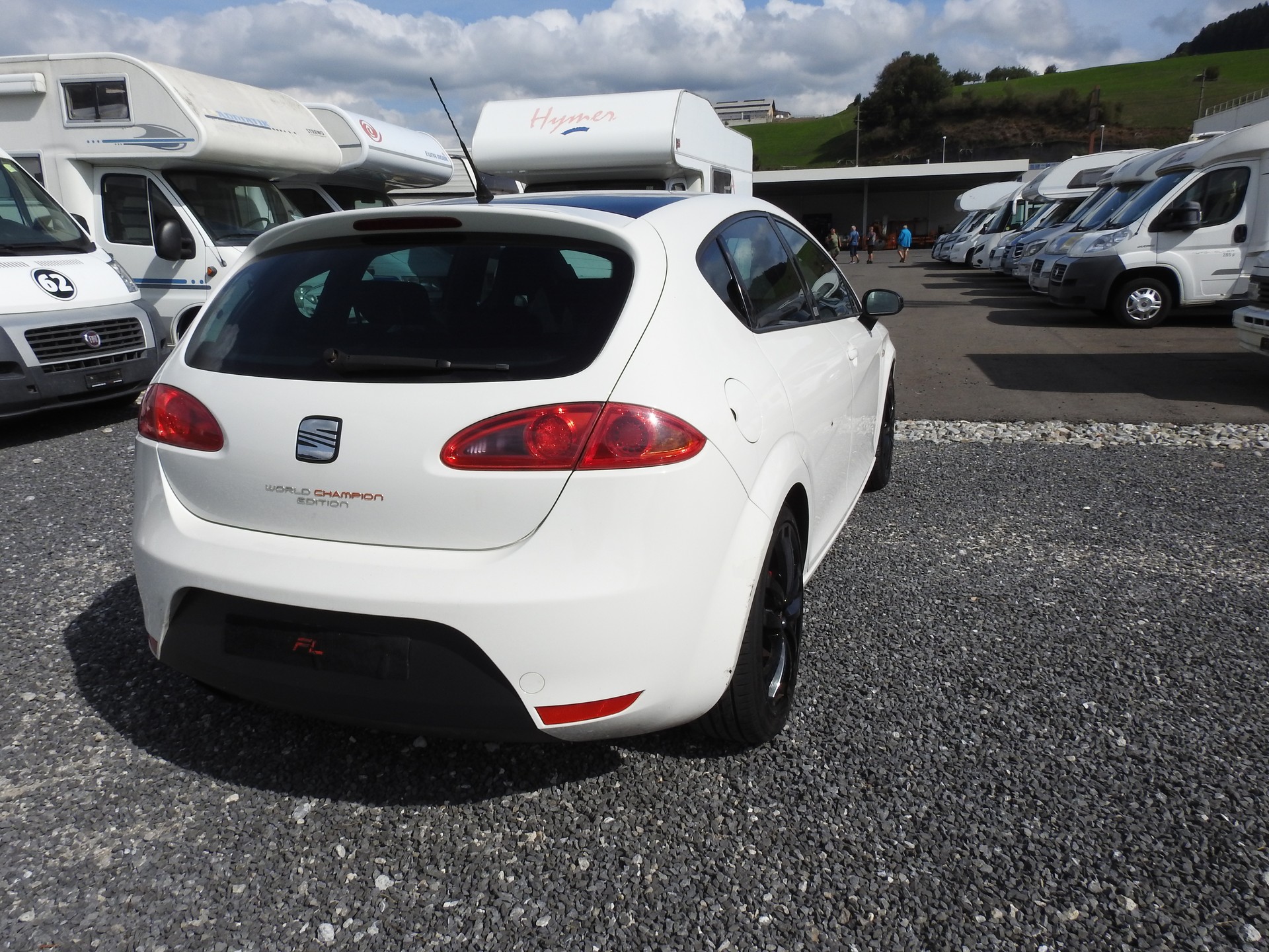 SEAT Leon Cupra 2.0 TSI World Champion Edition-image-5
