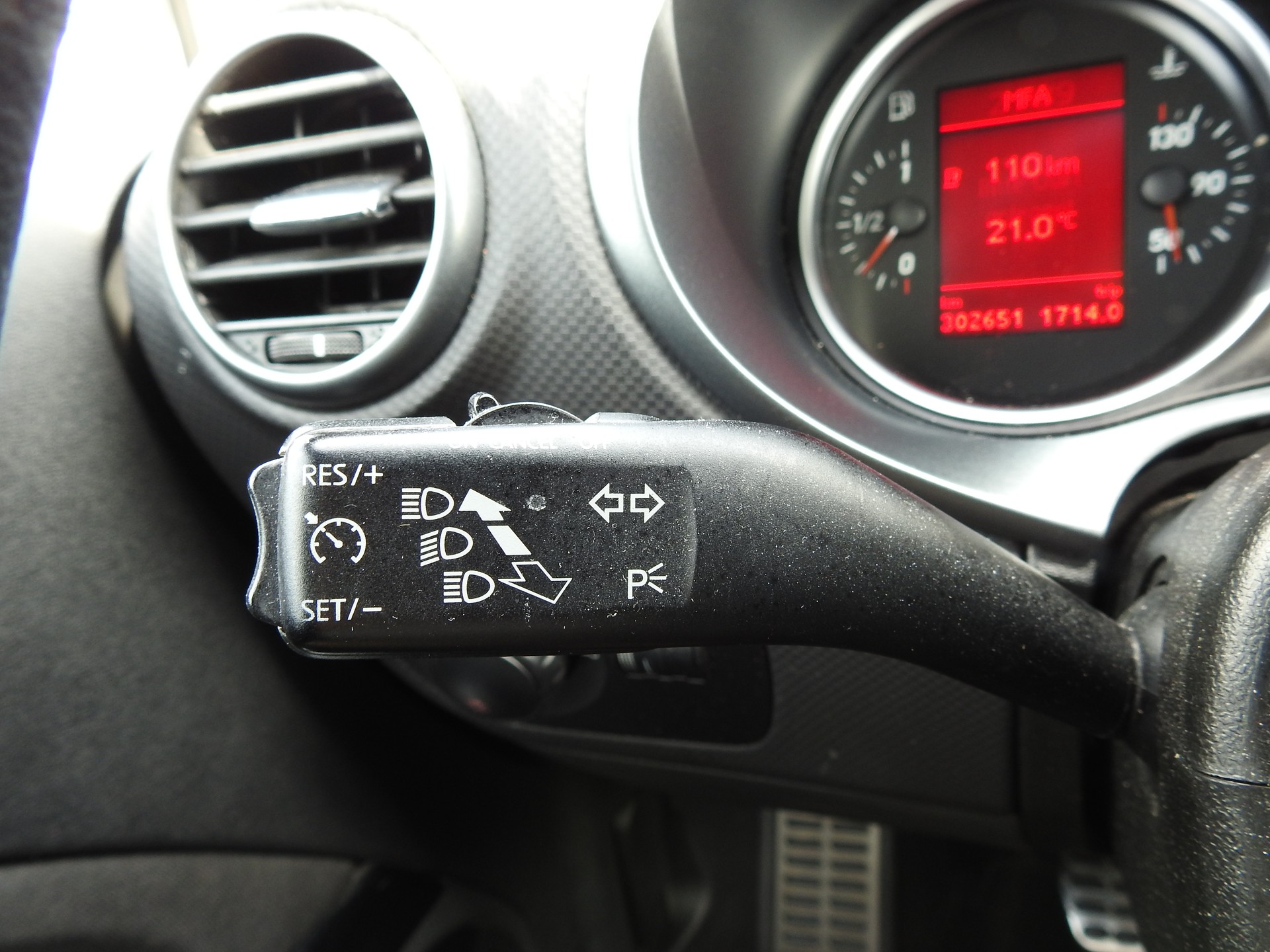 SEAT Leon Cupra 2.0 TSI World Champion Edition-image-23