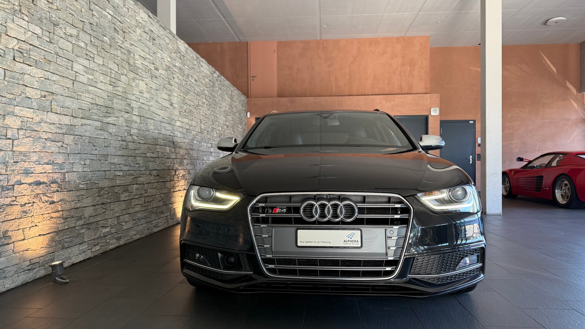 AUDI S4 Avant 3.0 TFSI quattro S-tronic-image-3