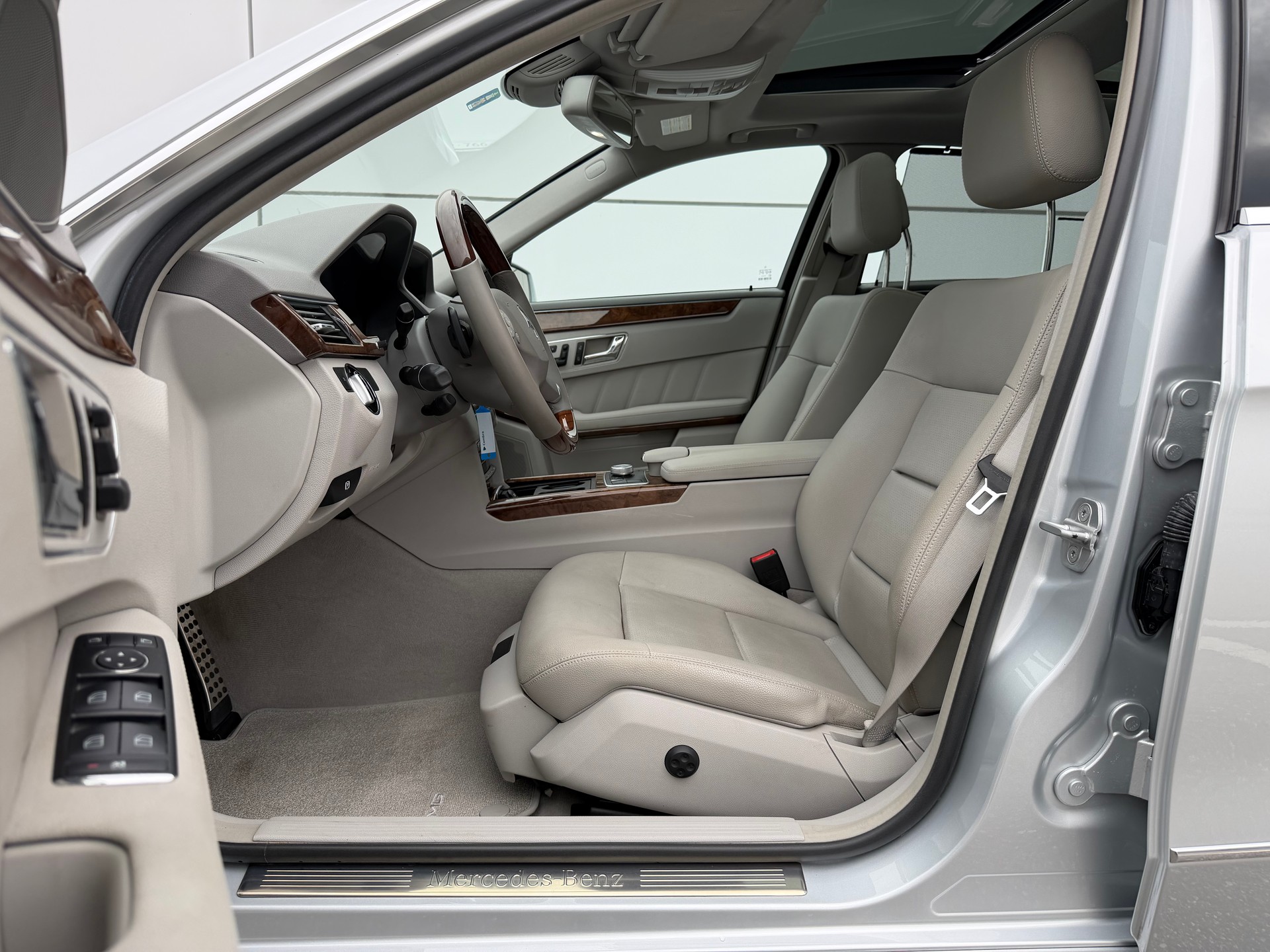 MERCEDES-BENZ E 350 CDI BlueEfficiency Elégance 7G-Tronic-image-14
