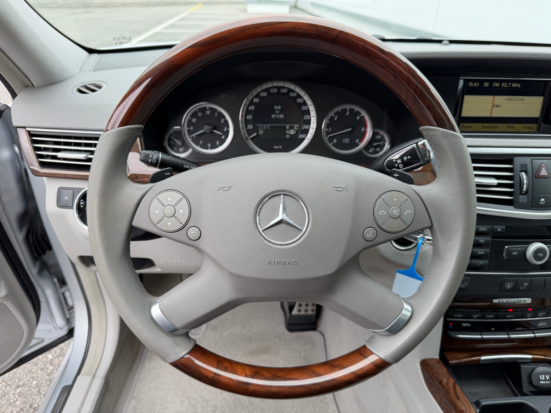 MERCEDES-BENZ E 350 CDI BlueEfficiency Elégance 7G-Tronic-image-26