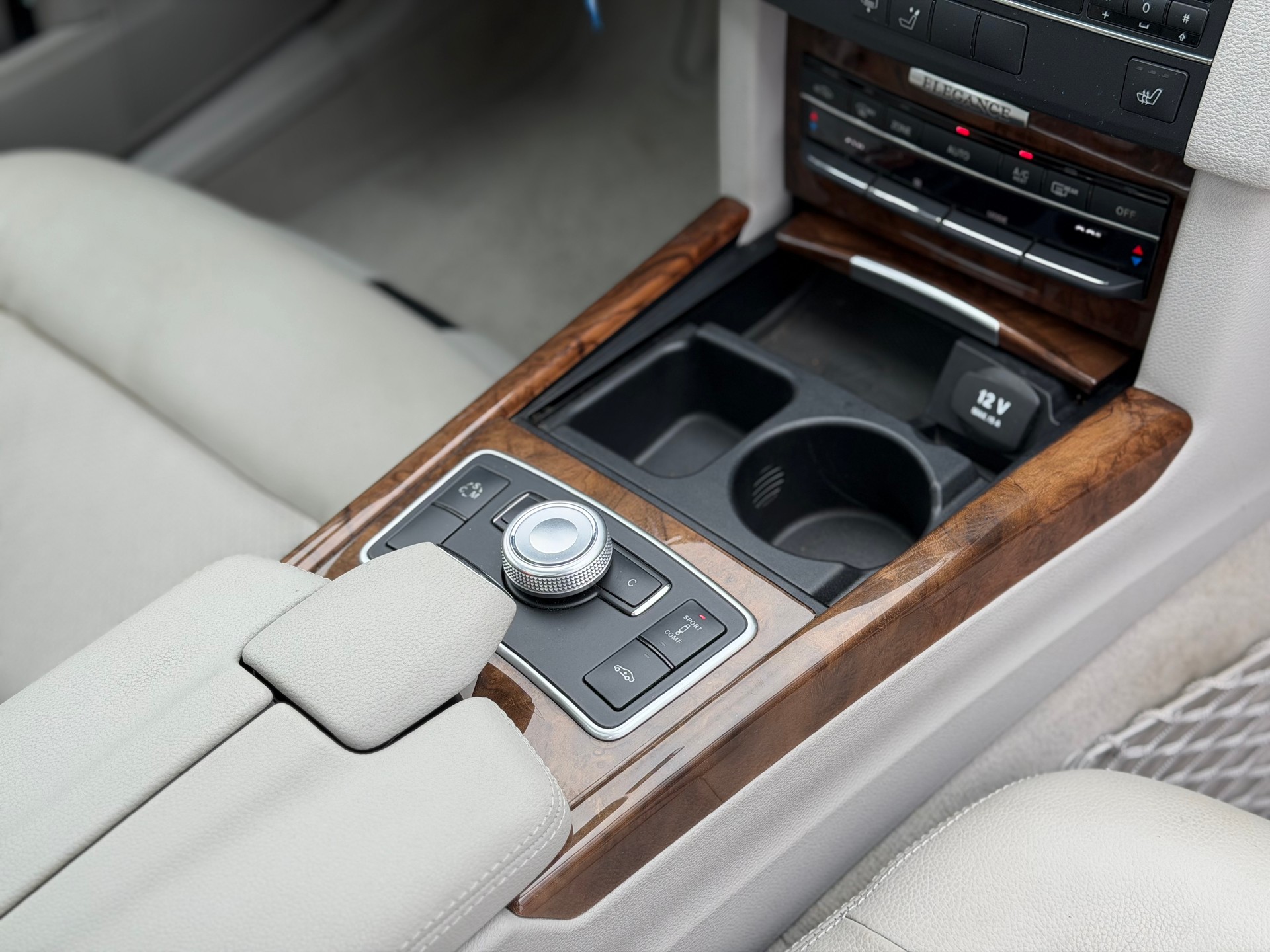 MERCEDES-BENZ E 350 CDI BlueEfficiency Elégance 7G-Tronic-image-22