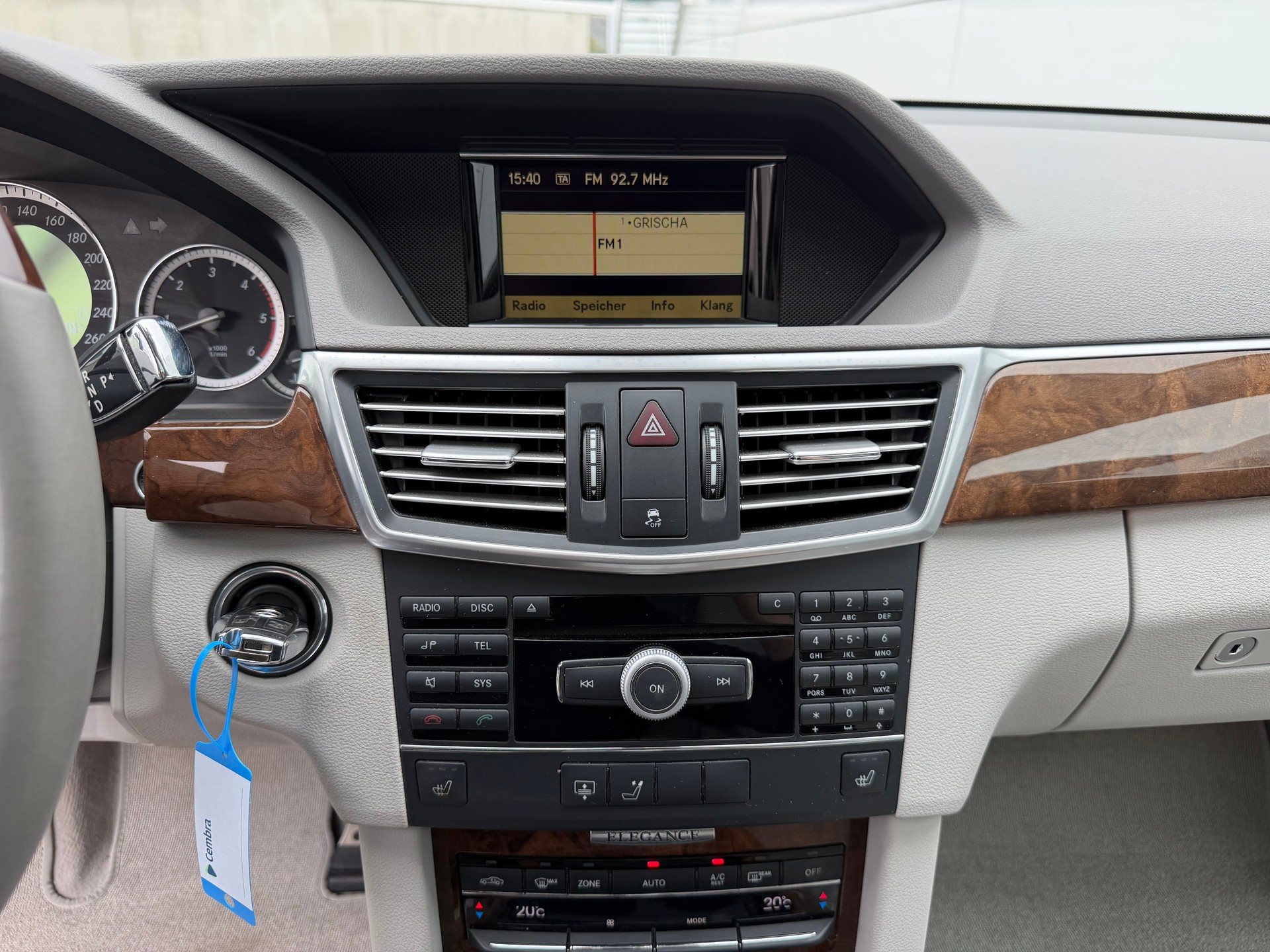 MERCEDES-BENZ E 350 CDI BlueEfficiency Elégance 7G-Tronic-image-25