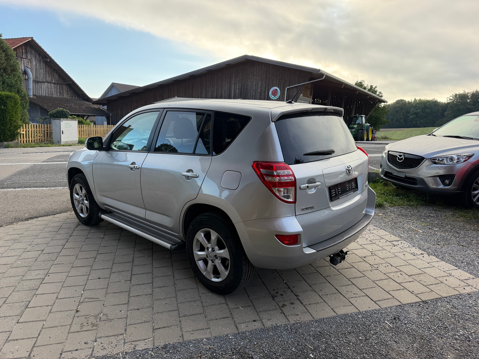 TOYOTA RAV-4 2.0 16V Executive-image-3