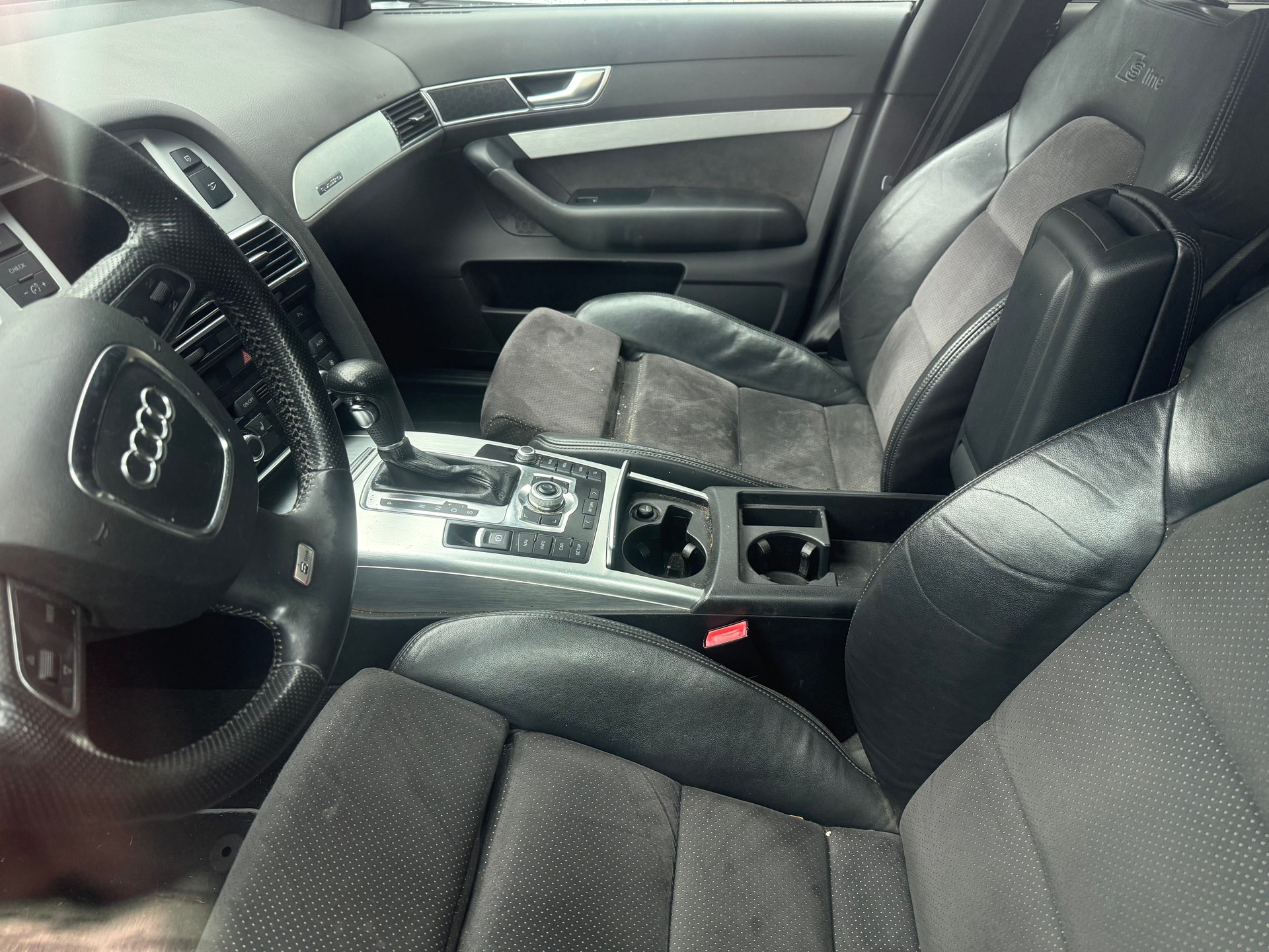 AUDI A6 Avant 3.0 V6 TDI quattro tiptronic-image-9