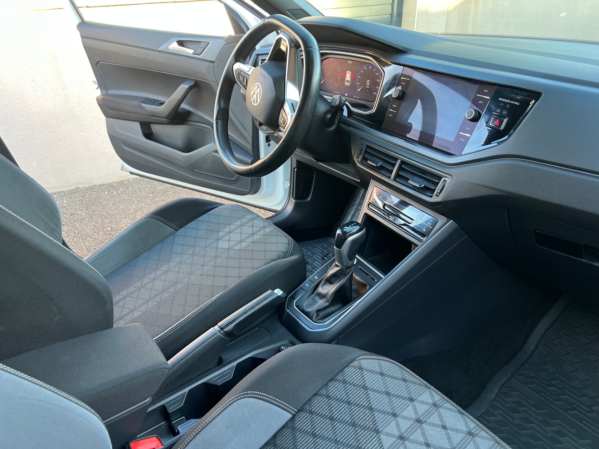 VW 1.0 TSI 110 R-Line DSG-image-5