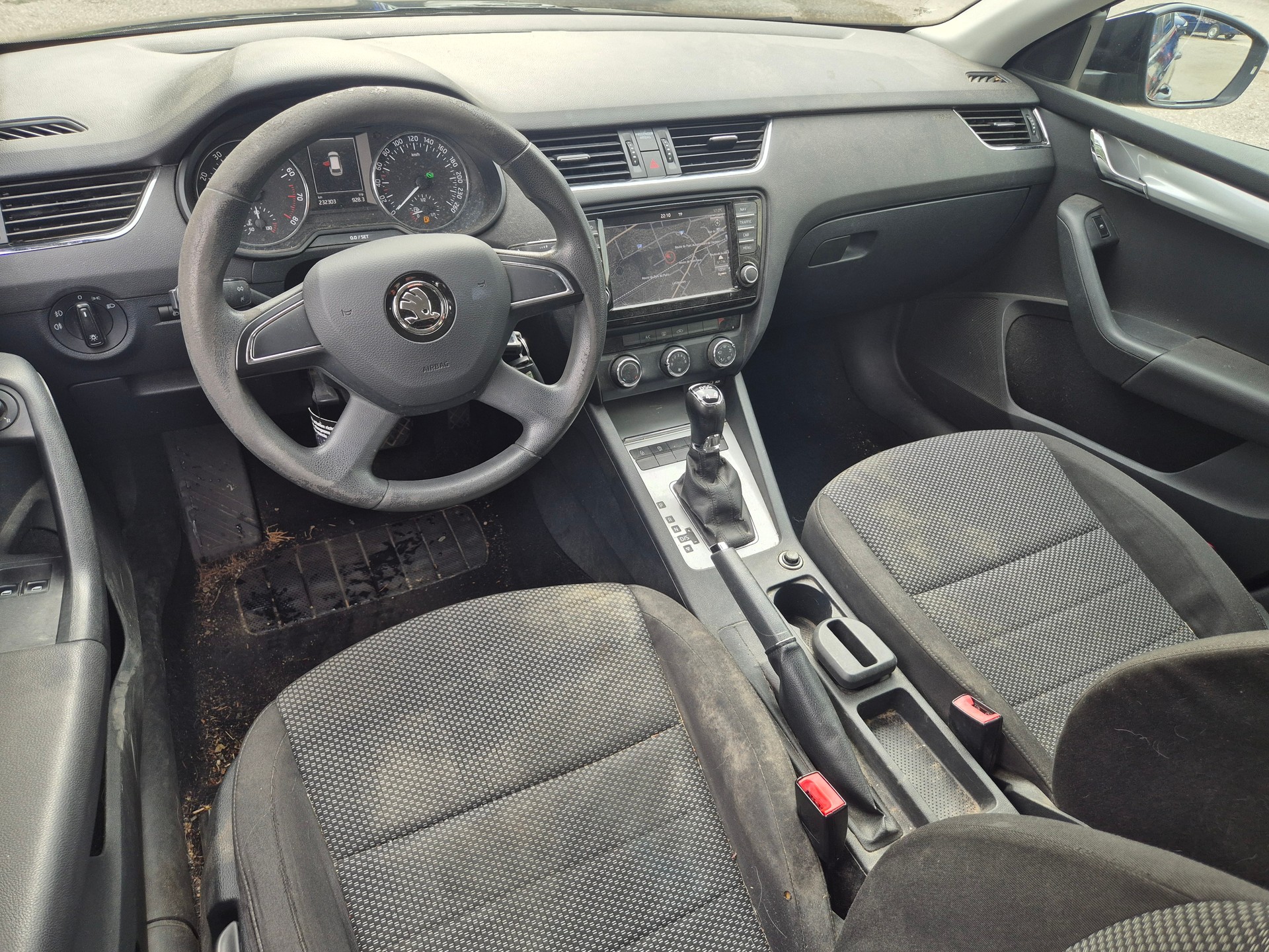 SKODA Octavia Combi 1.8 TSI Ambition 4x4 DSG-image-1