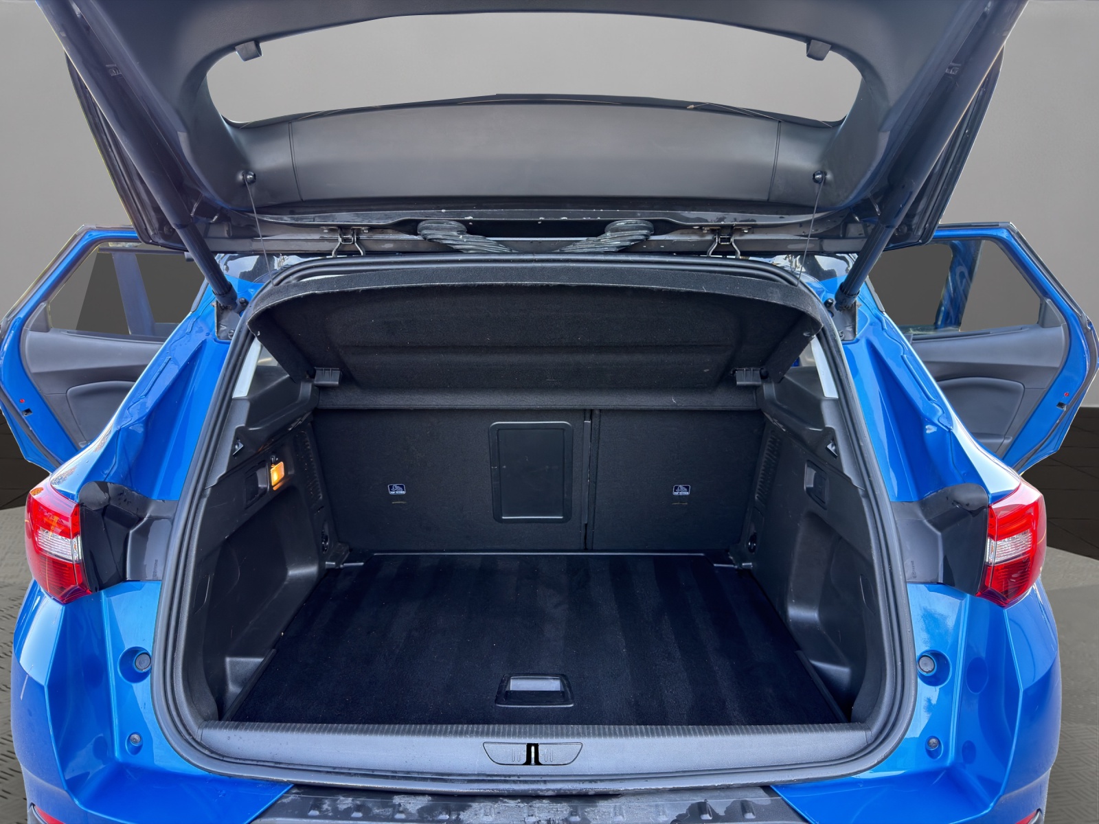 OPEL Grandland X 1.2i TP Ultimate Automatik-image-18