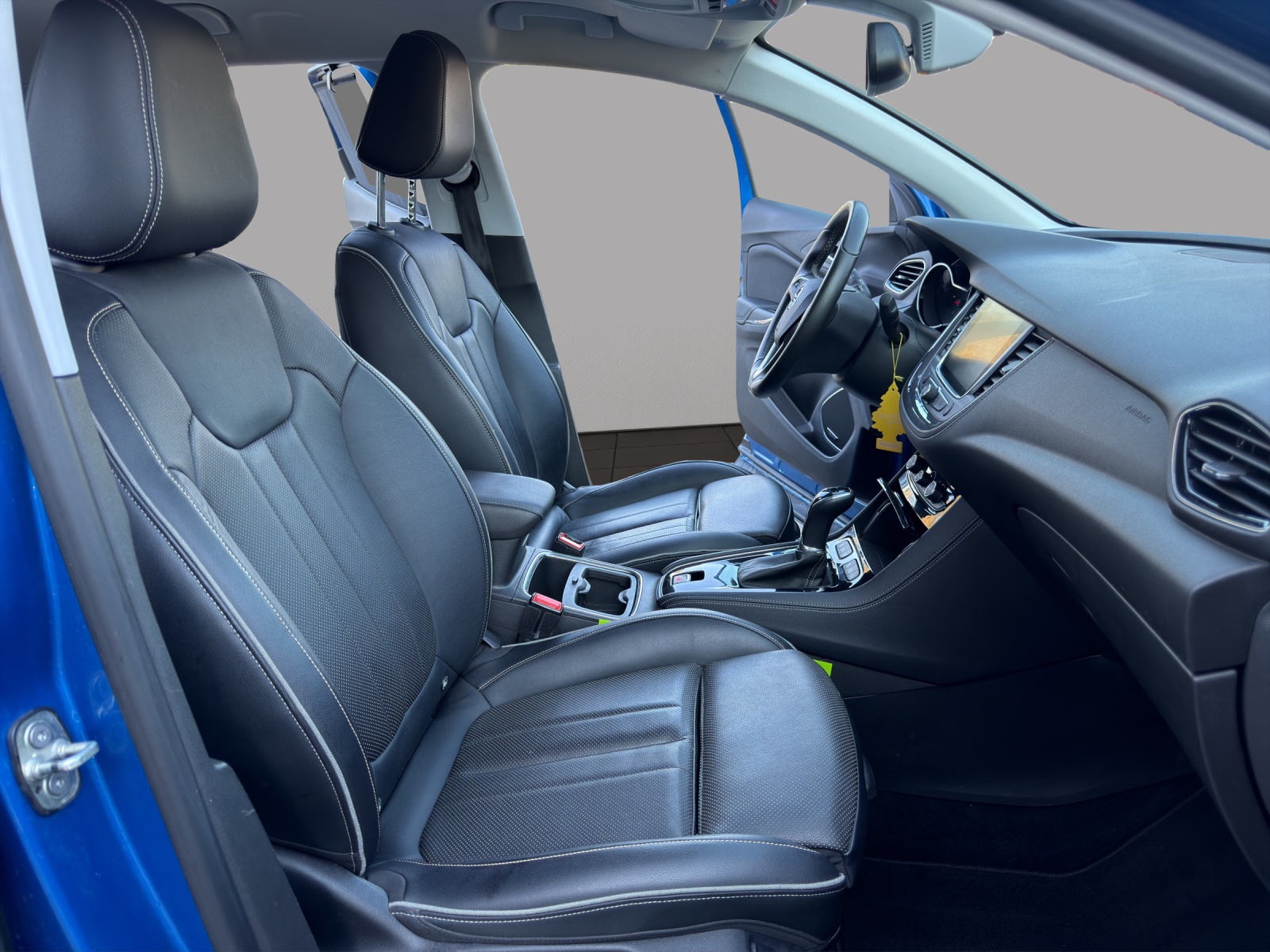 OPEL Grandland X 1.2i TP Ultimate Automatik-image-16