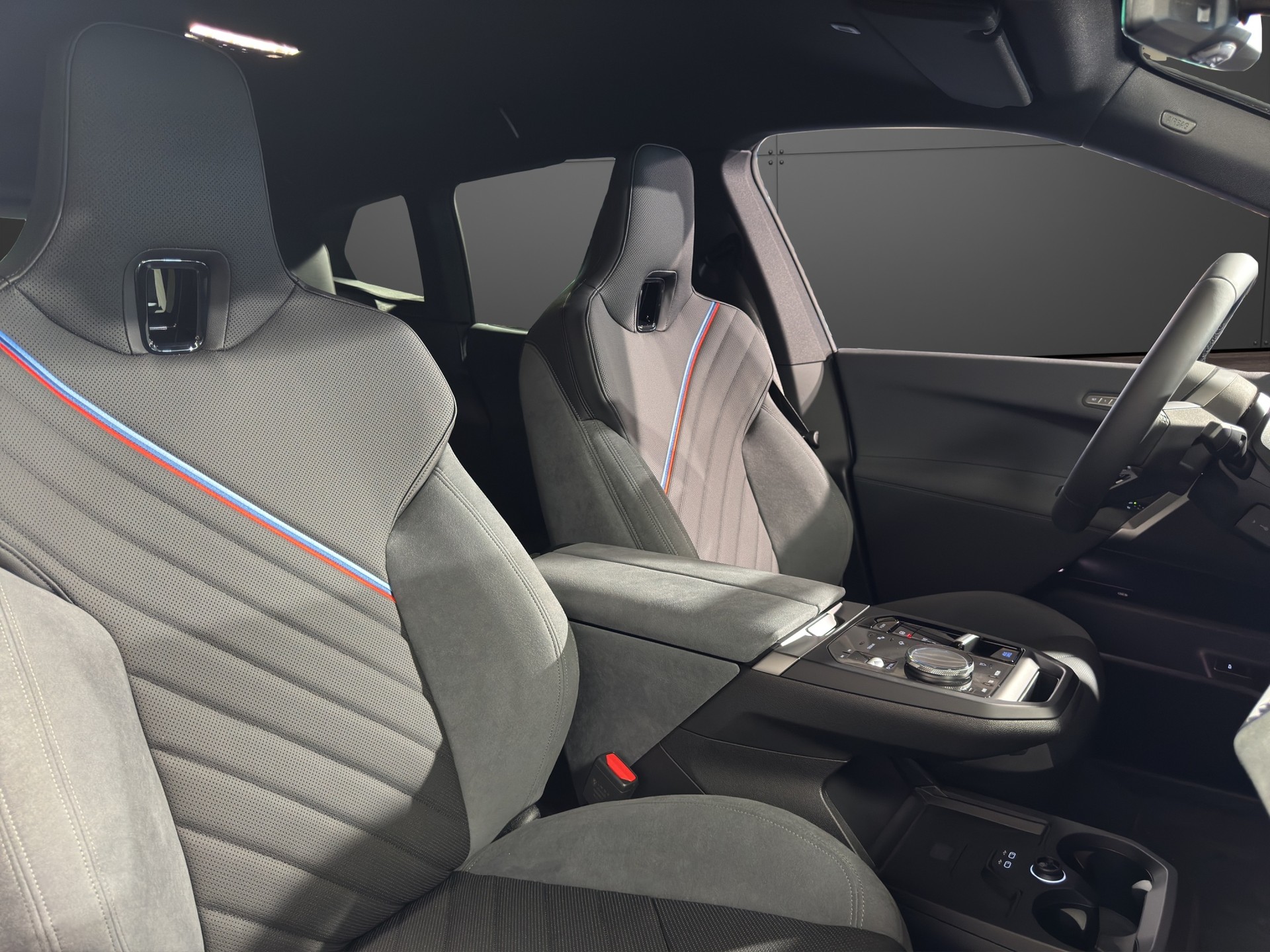BMW iX I20 xDrive45-image-12