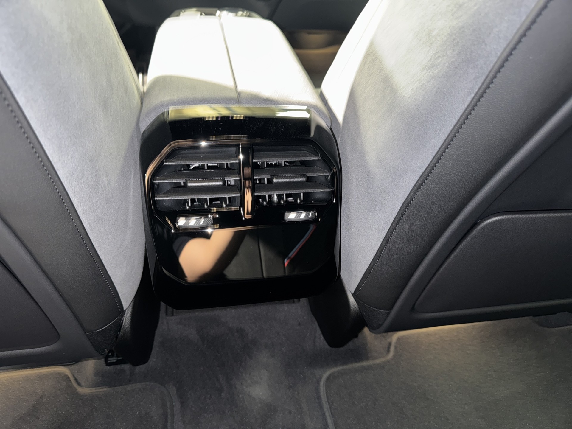 BMW iX I20 xDrive45-image-15