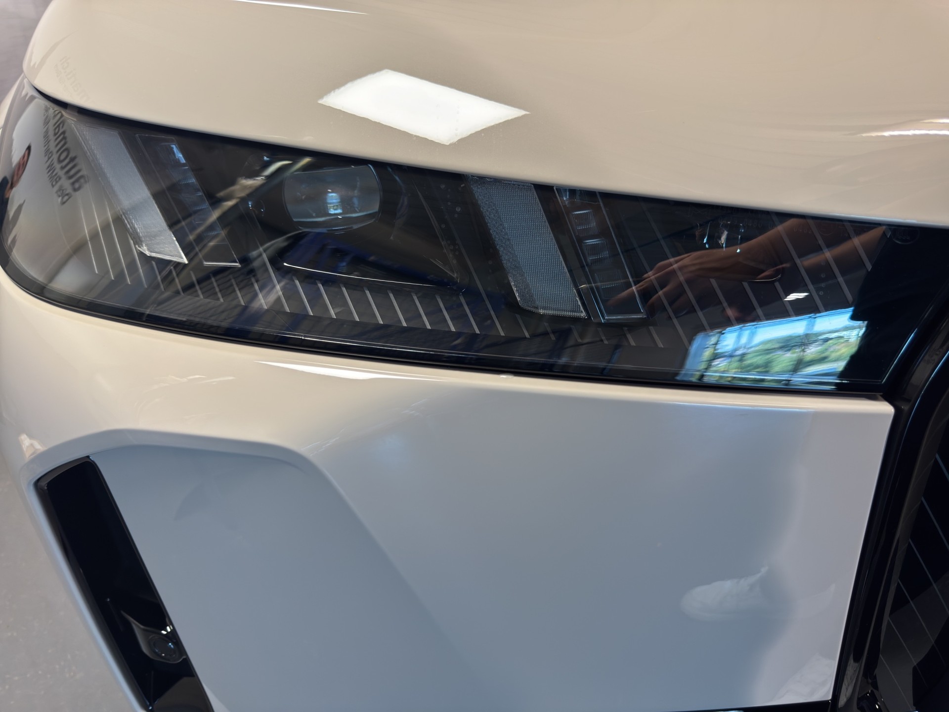 BMW iX I20 xDrive45-image-5