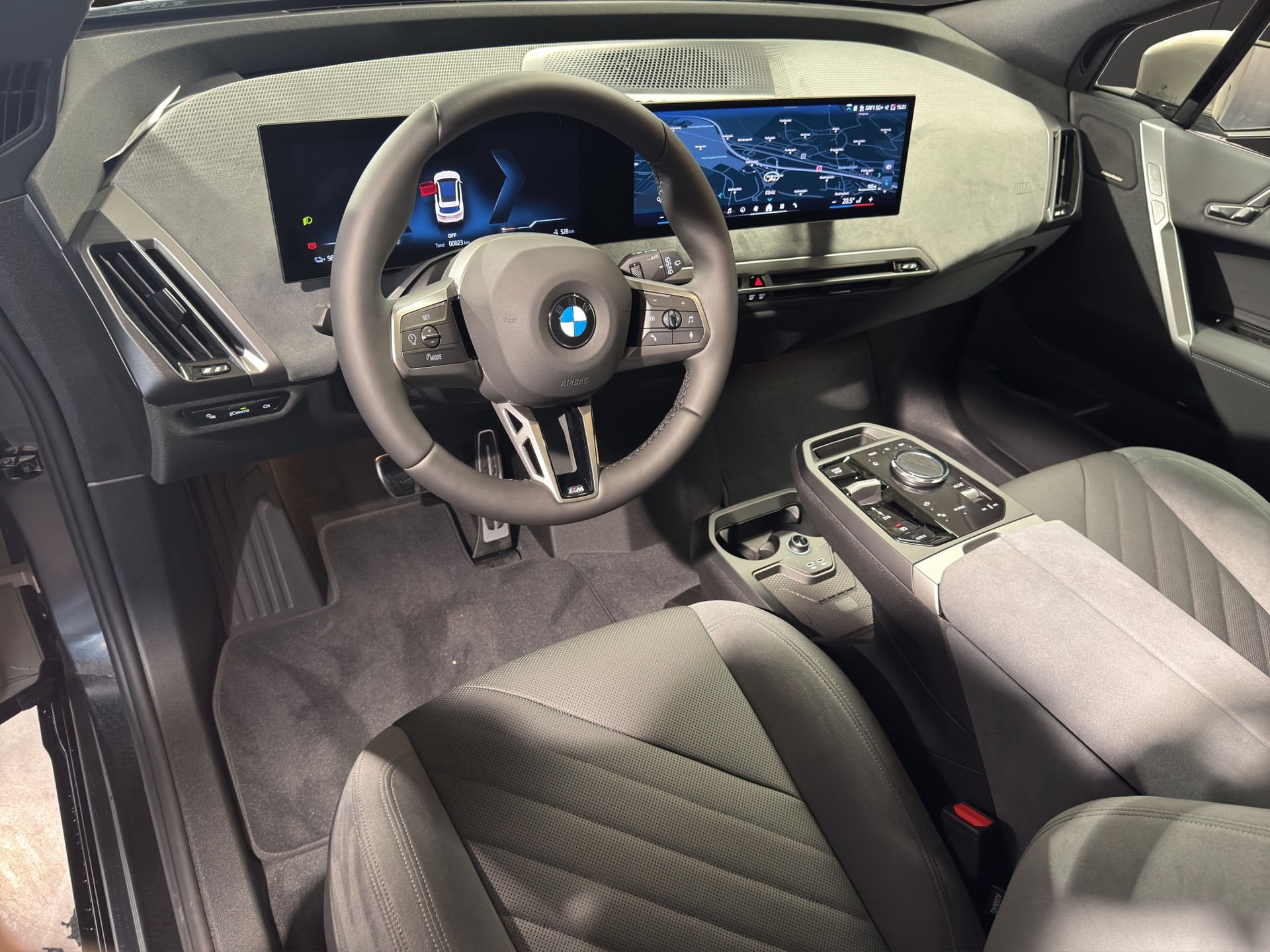 BMW iX I20 xDrive45-image-8