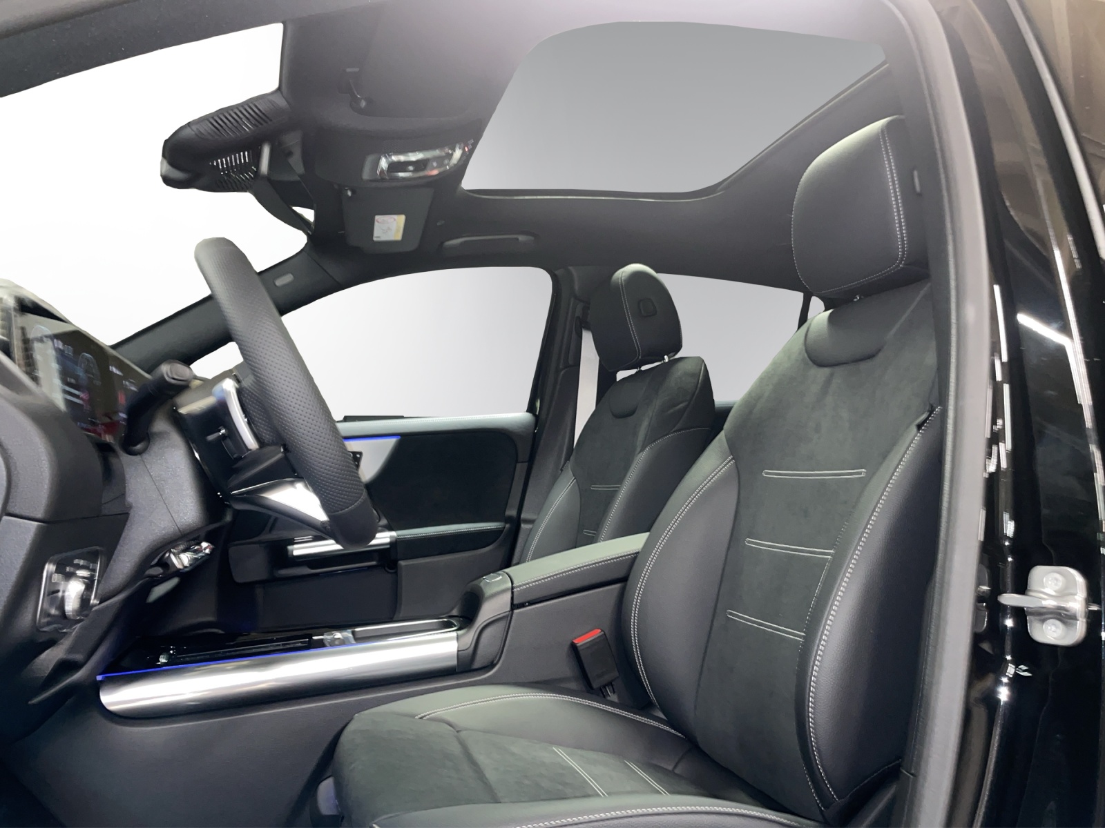 MERCEDES-BENZ GLA 250 4Matic 8G-DCT Swiss Star-image-9