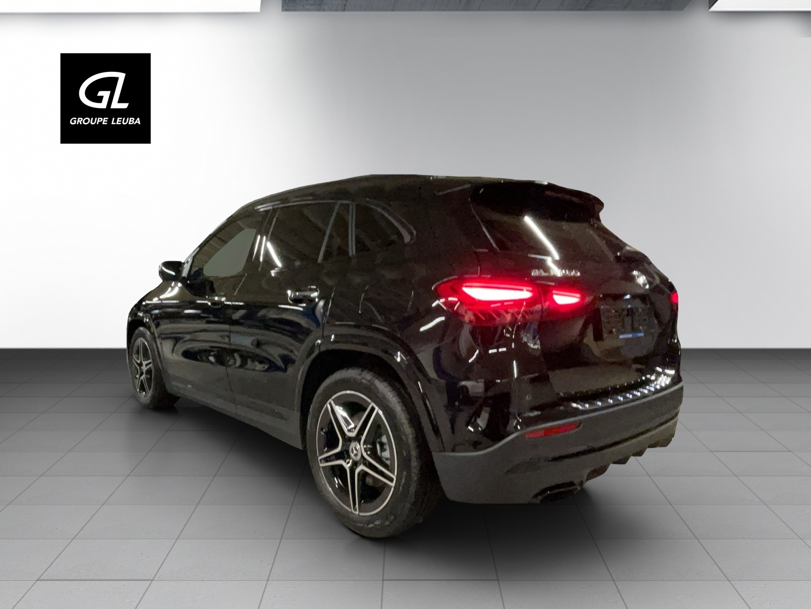 MERCEDES-BENZ GLA 250 4Matic 8G-DCT Swiss Star-image-3