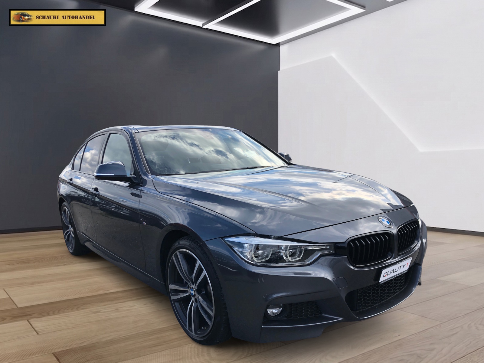 BMW 330i xDrive M Sport Steptronic-image-2