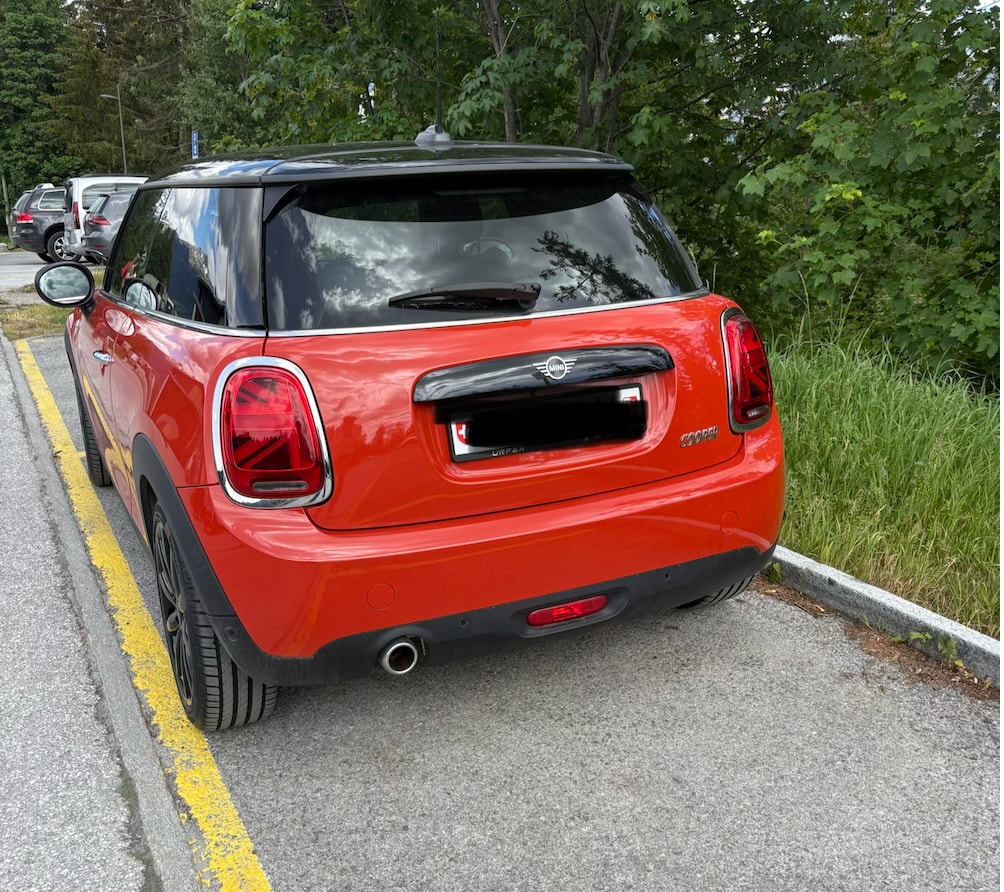 MINI 1.5i Cooper-image-2
