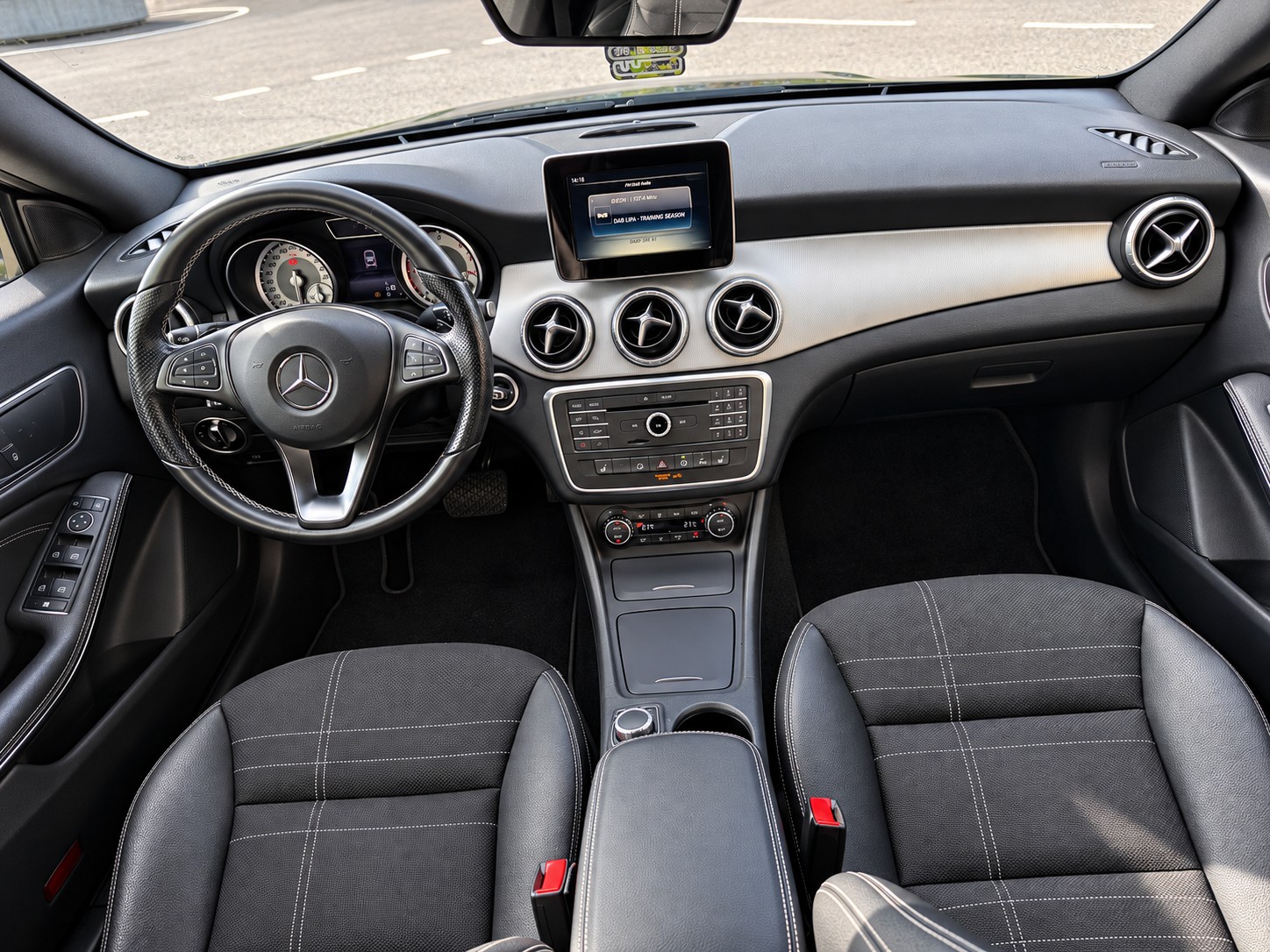 MERCEDES-BENZ CLA Shooting Brake 220 CDI 7G-DCT-image-5