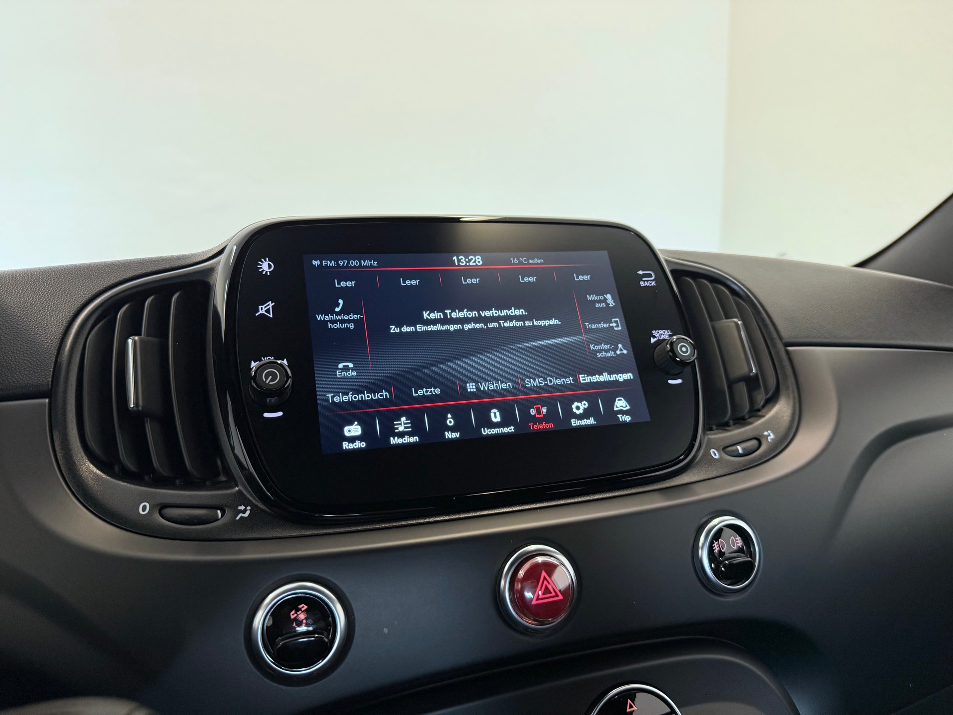 FIAT 695C 1.4 16V Turbo Abarth Competizione Dualogic-image-17
