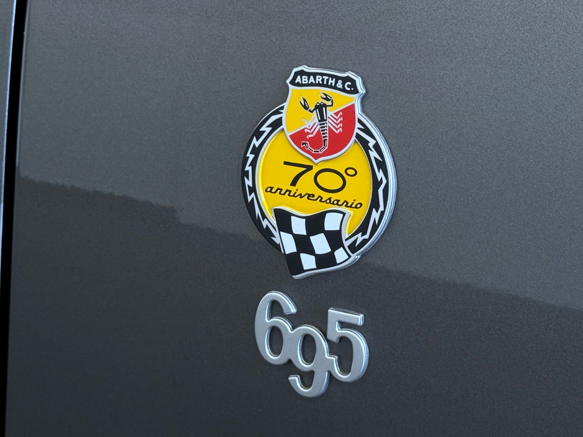 FIAT 695C 1.4 16V Turbo Abarth Competizione Dualogic-image-30